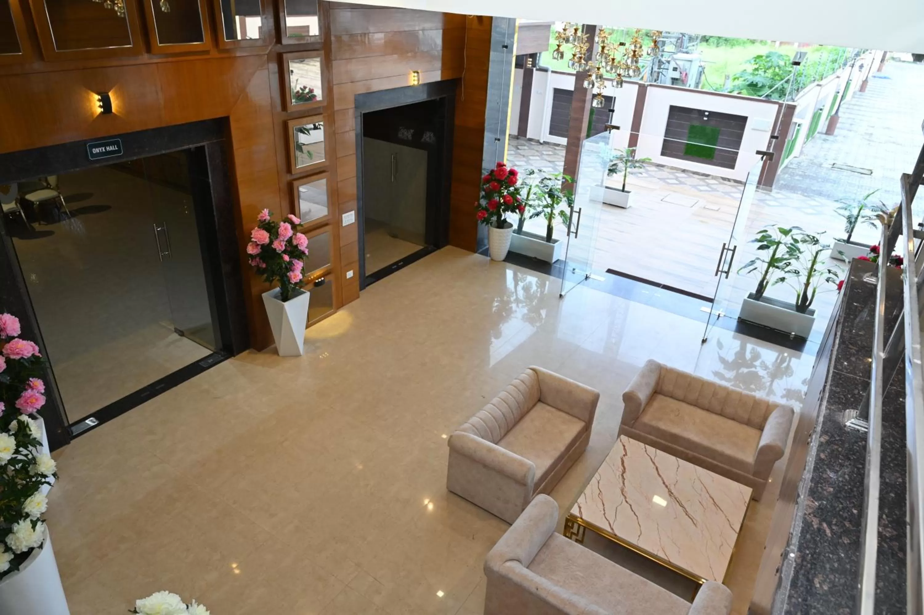 Patio in Hotel Vasdaa Grand