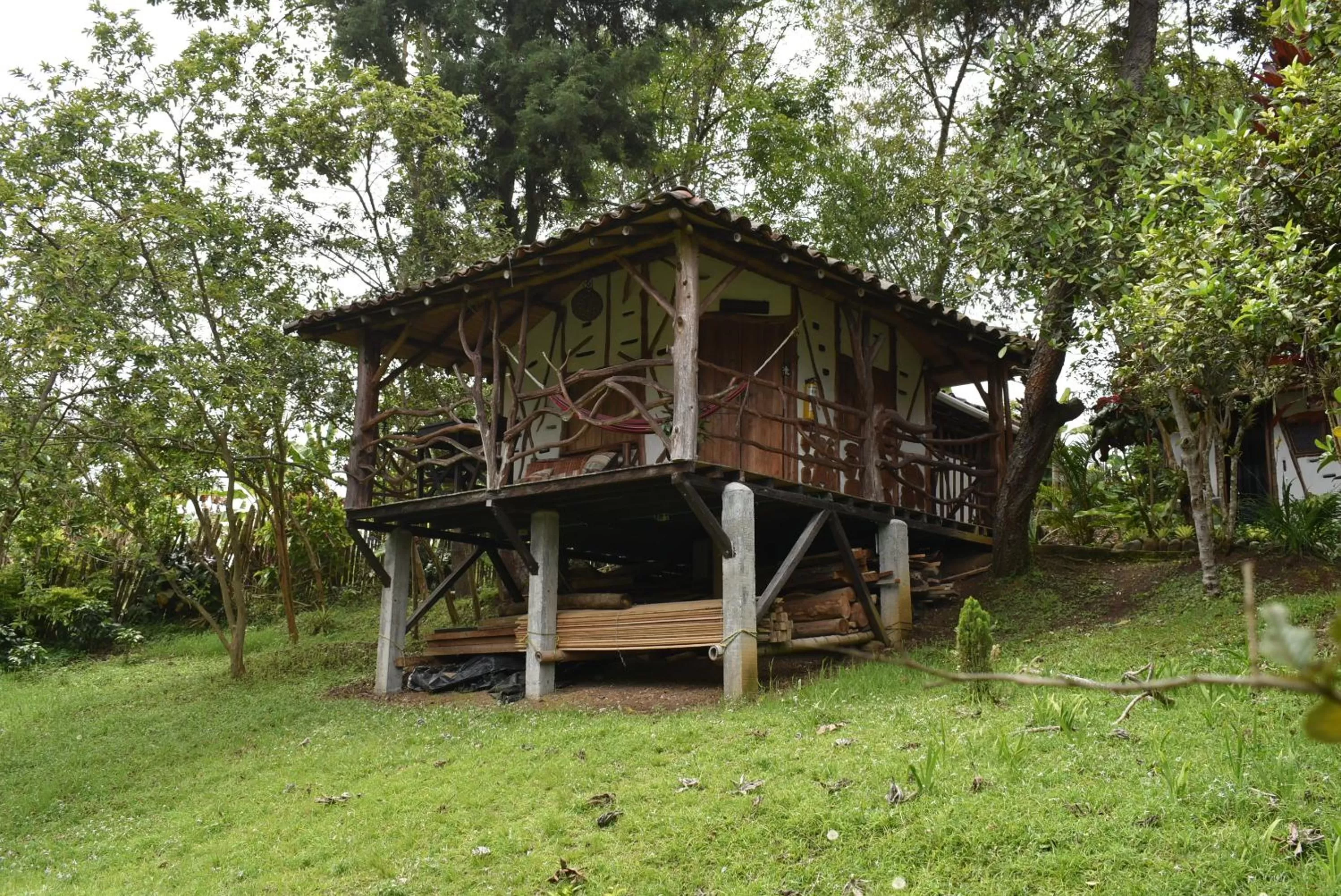 Property building in Hotel La Casa de Francois