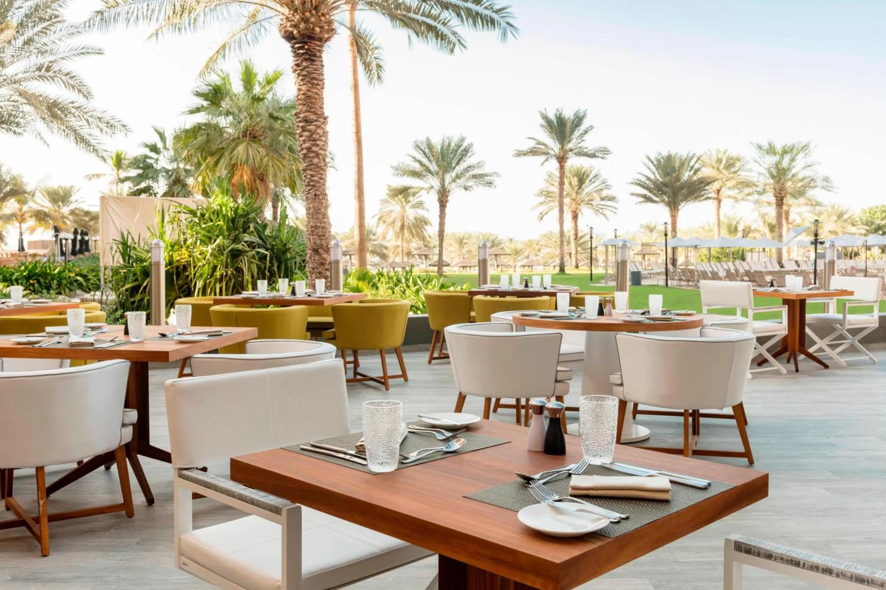 Restaurant/places to eat in Le Royal Meridien Beach Resort & Spa Dubai
