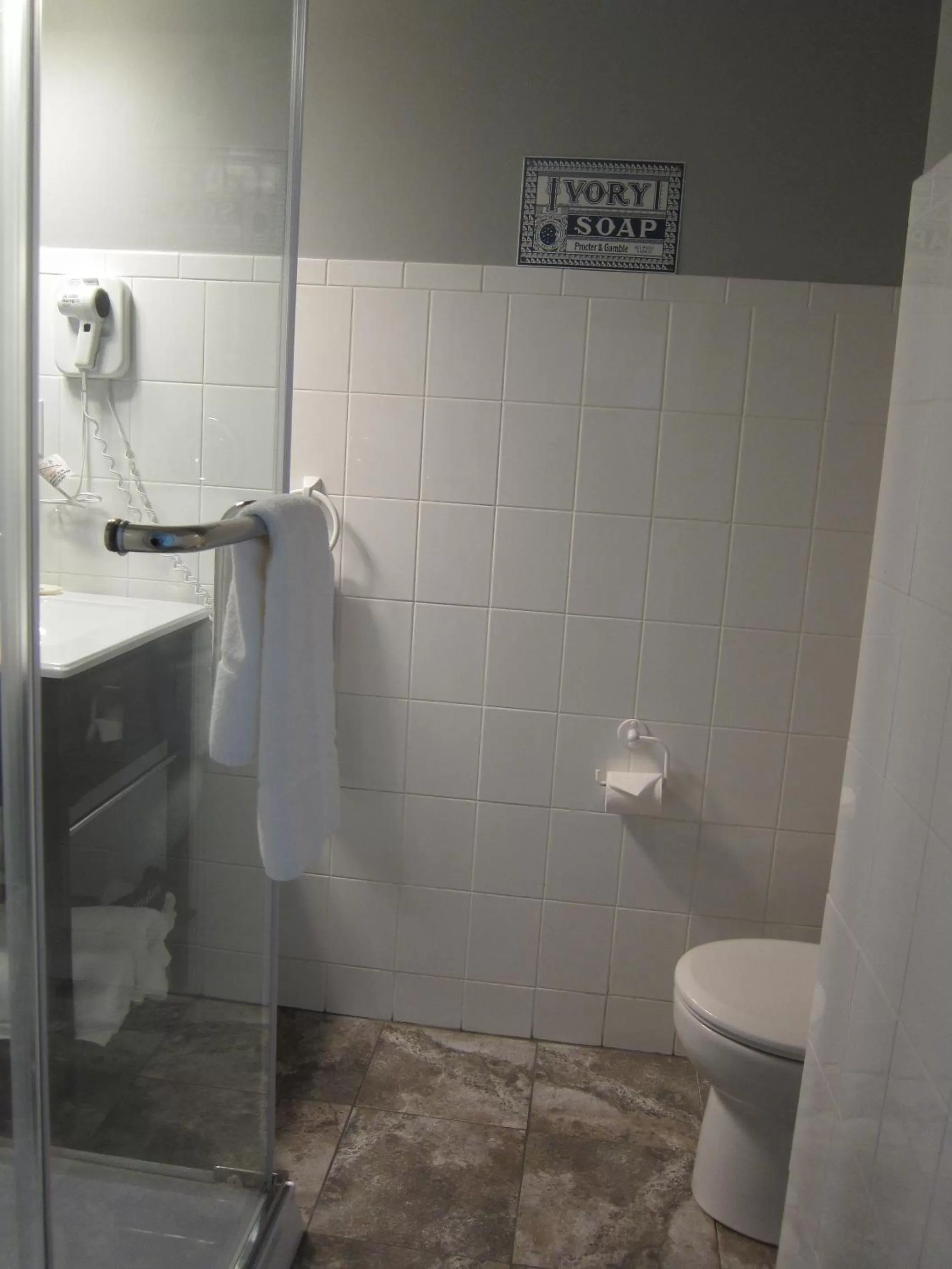 Bathroom in McGee's Inn