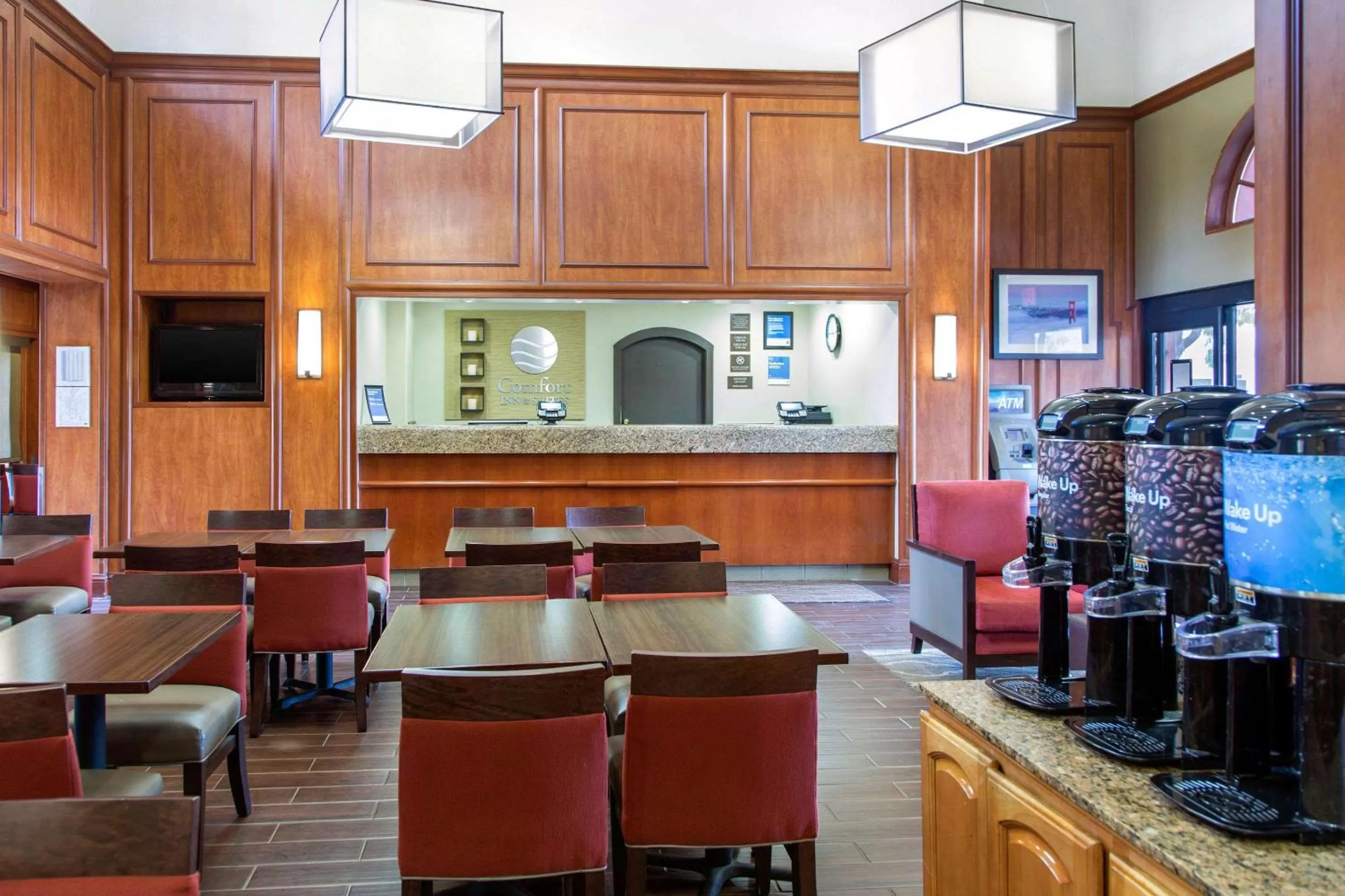 Lobby or reception in Comfort Inn & Suites San Francisco Airport North