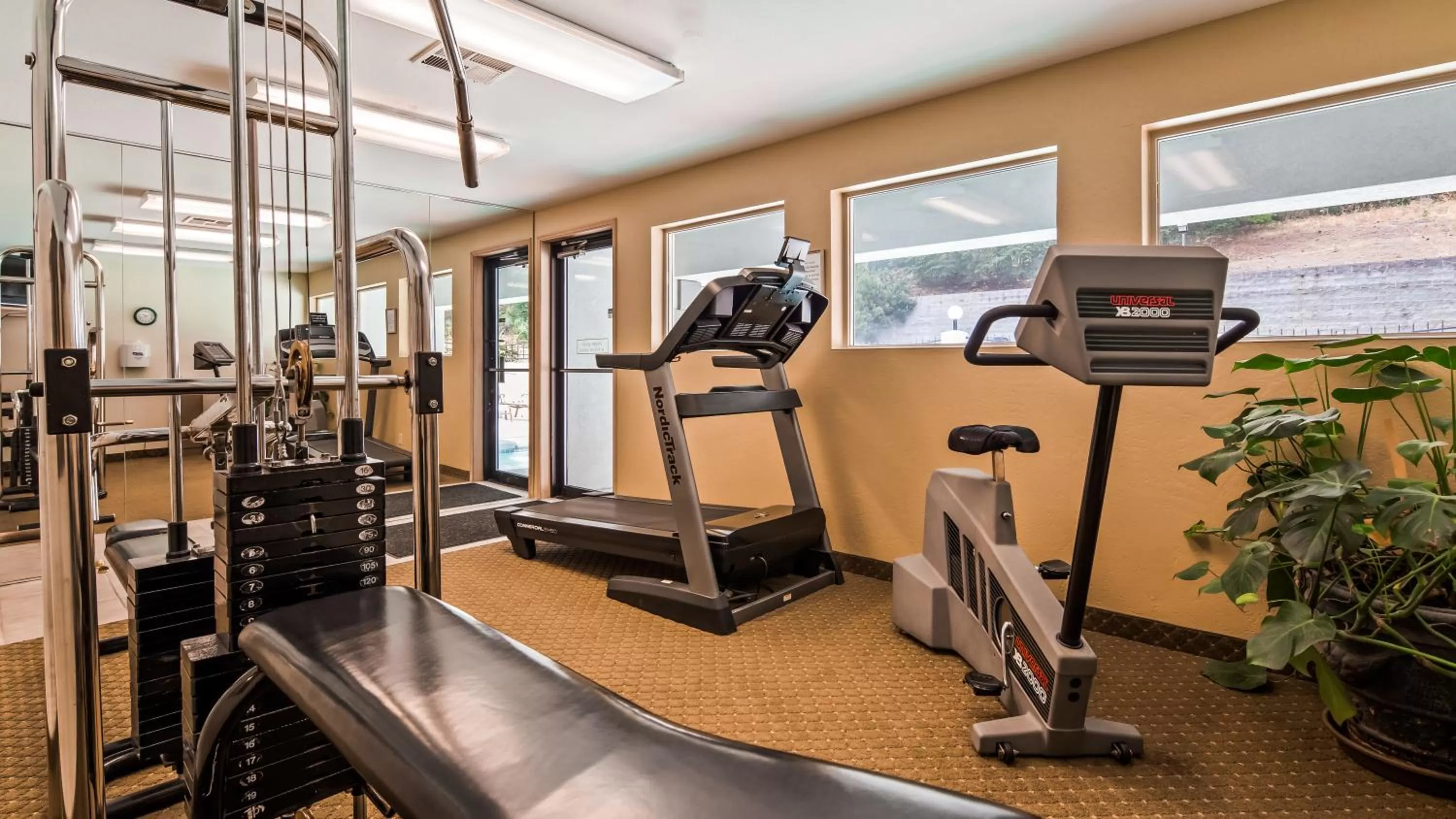 Fitness centre/facilities in Best Western Inn at the Rogue