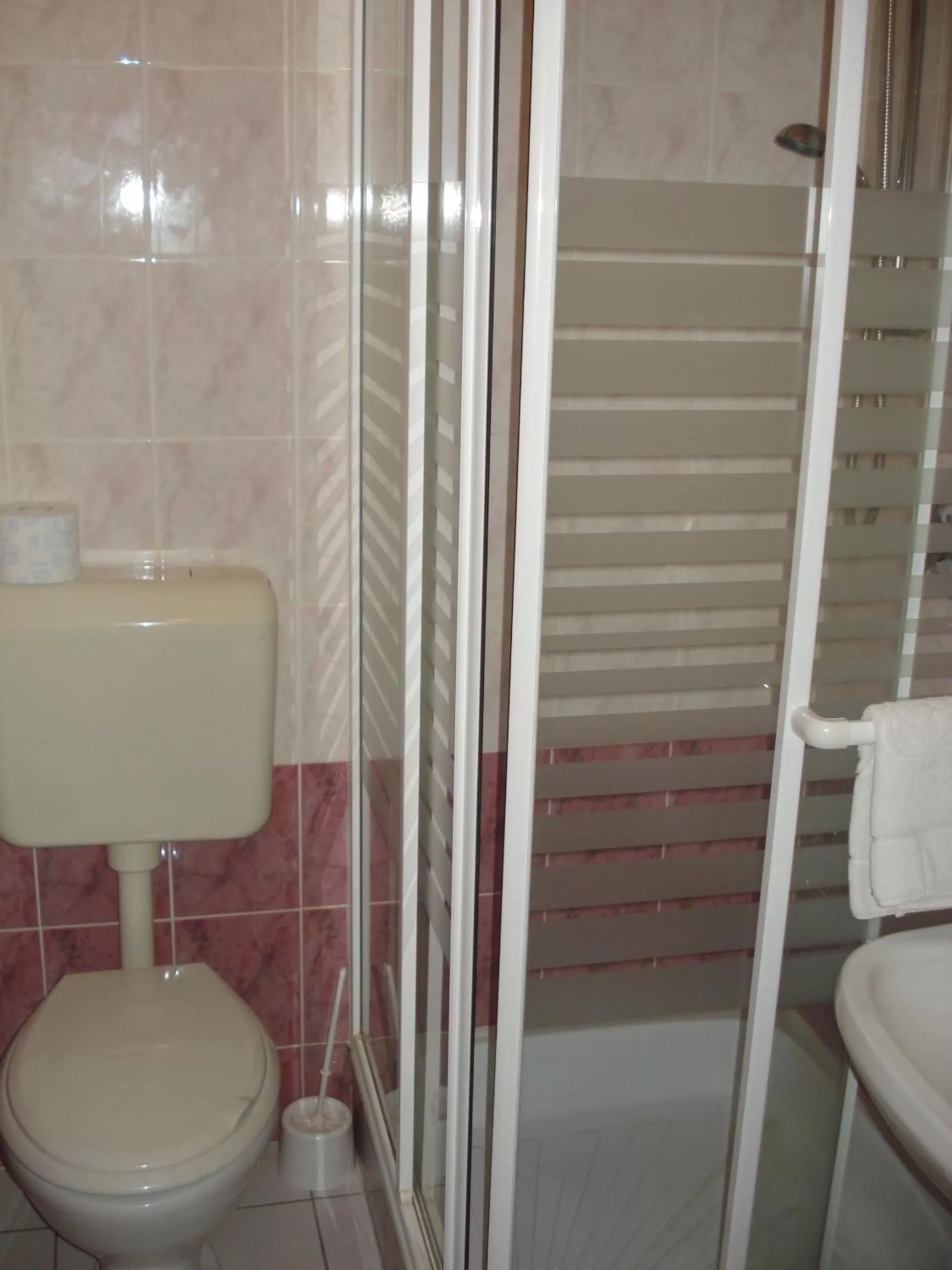 Bathroom in Szent György Fogadó