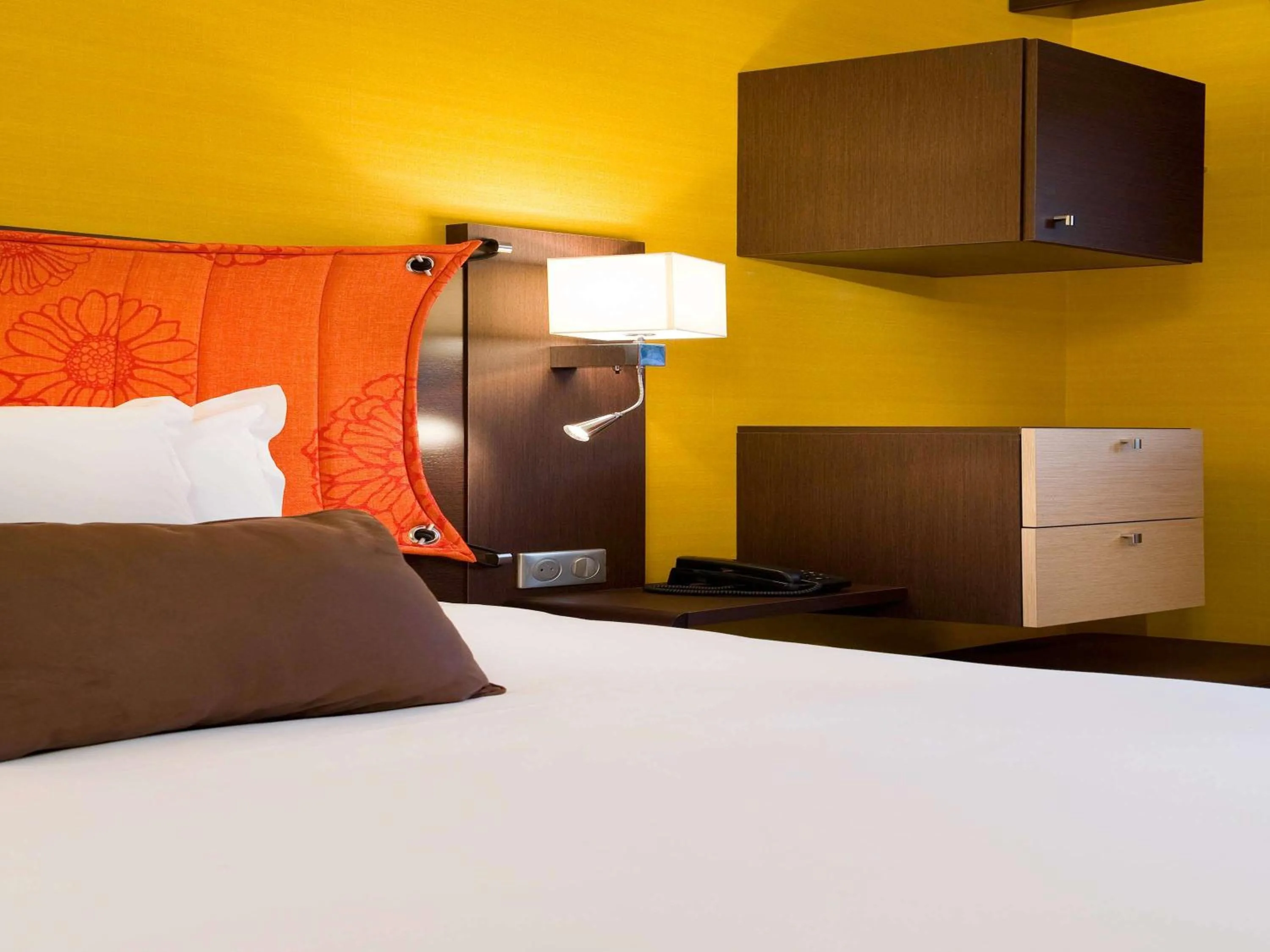 Classic Â Twin Room in Mercure Paris Porte de Pantin