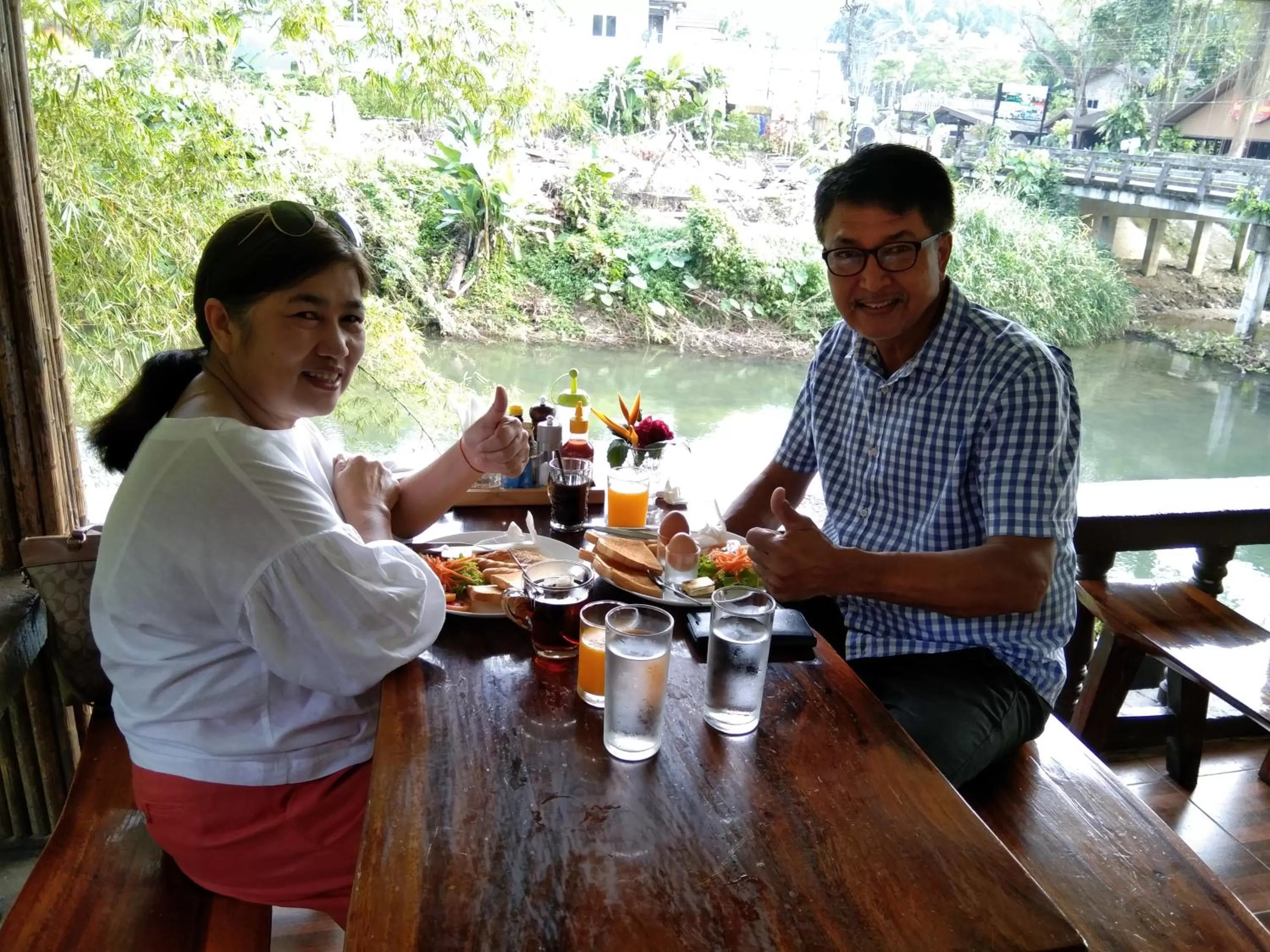 Food and drinks in Khao Sok River & Jungle Resort