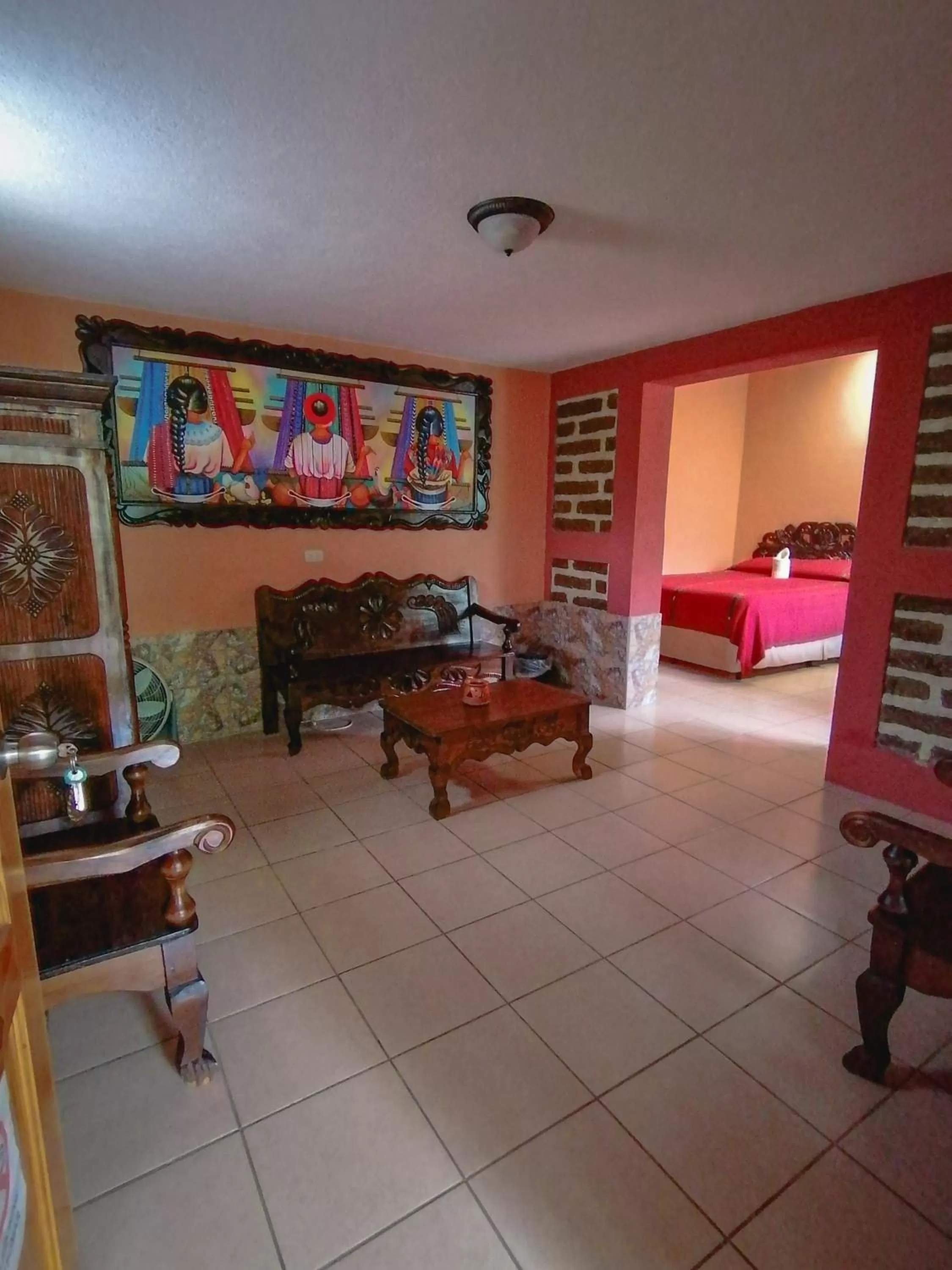 Seating area in Hotel Utz Jay