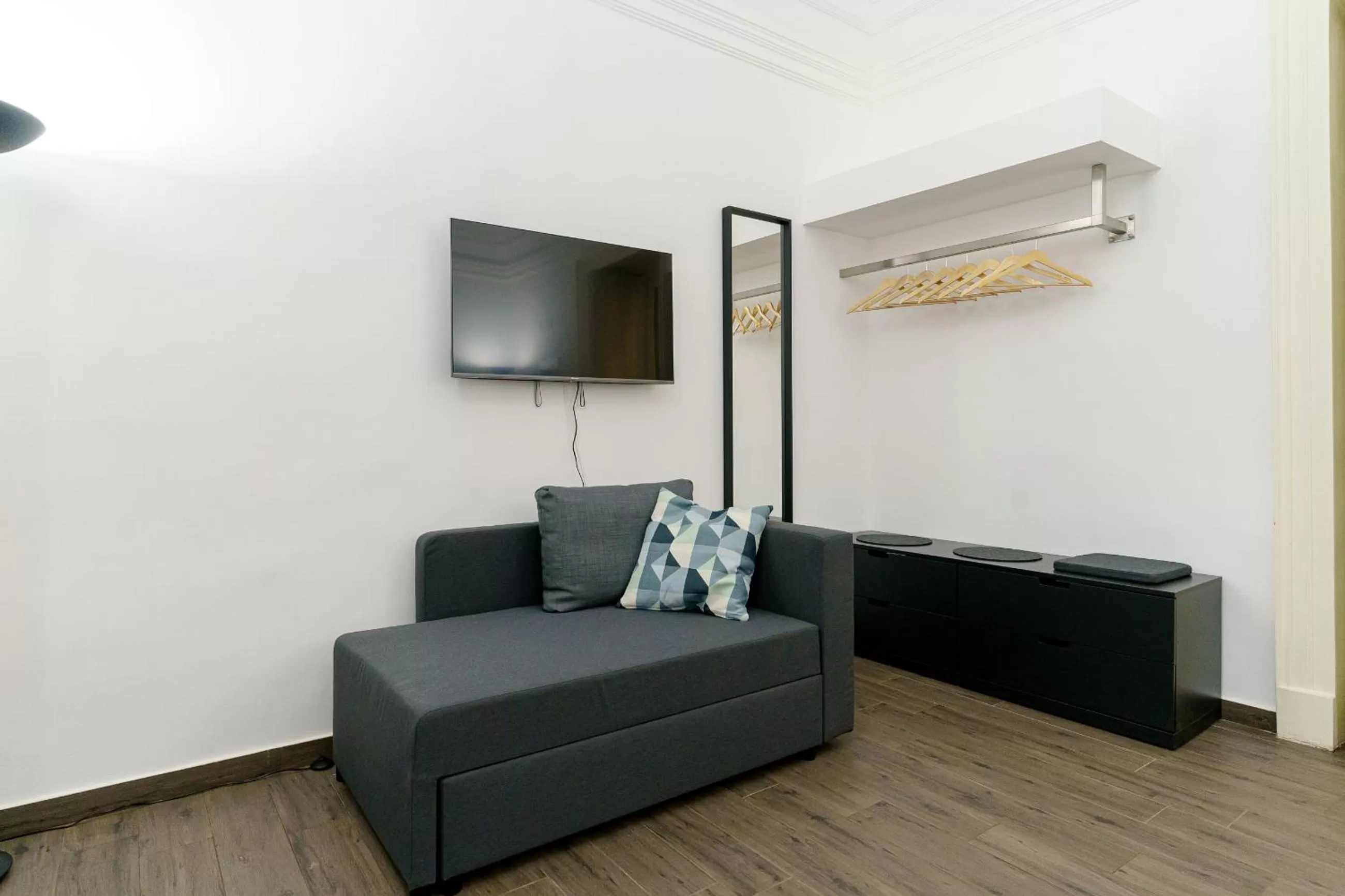 TV and multimedia, TV/Entertainment Center in SiSTO18