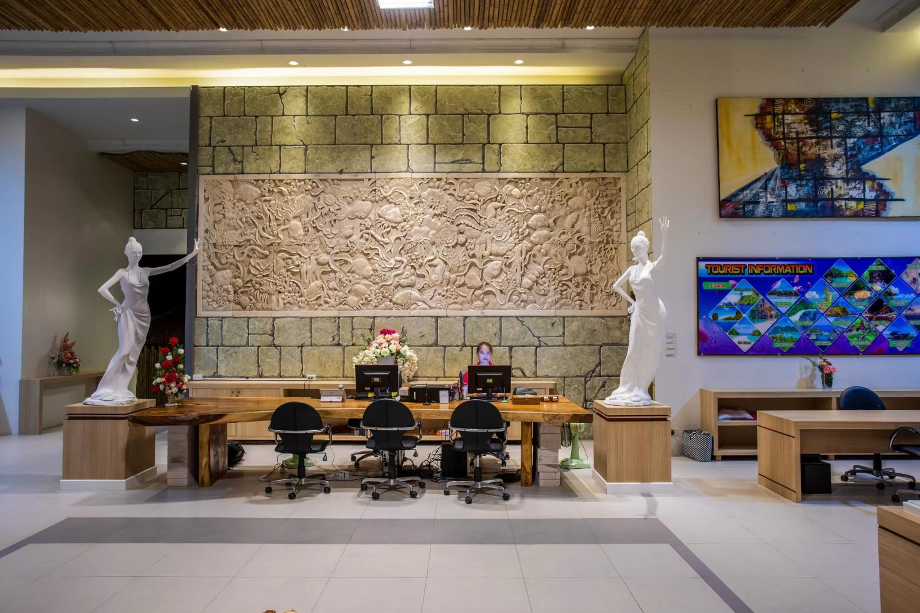 Staff in Villa Cha-Cha Krabi Beachfront Resort