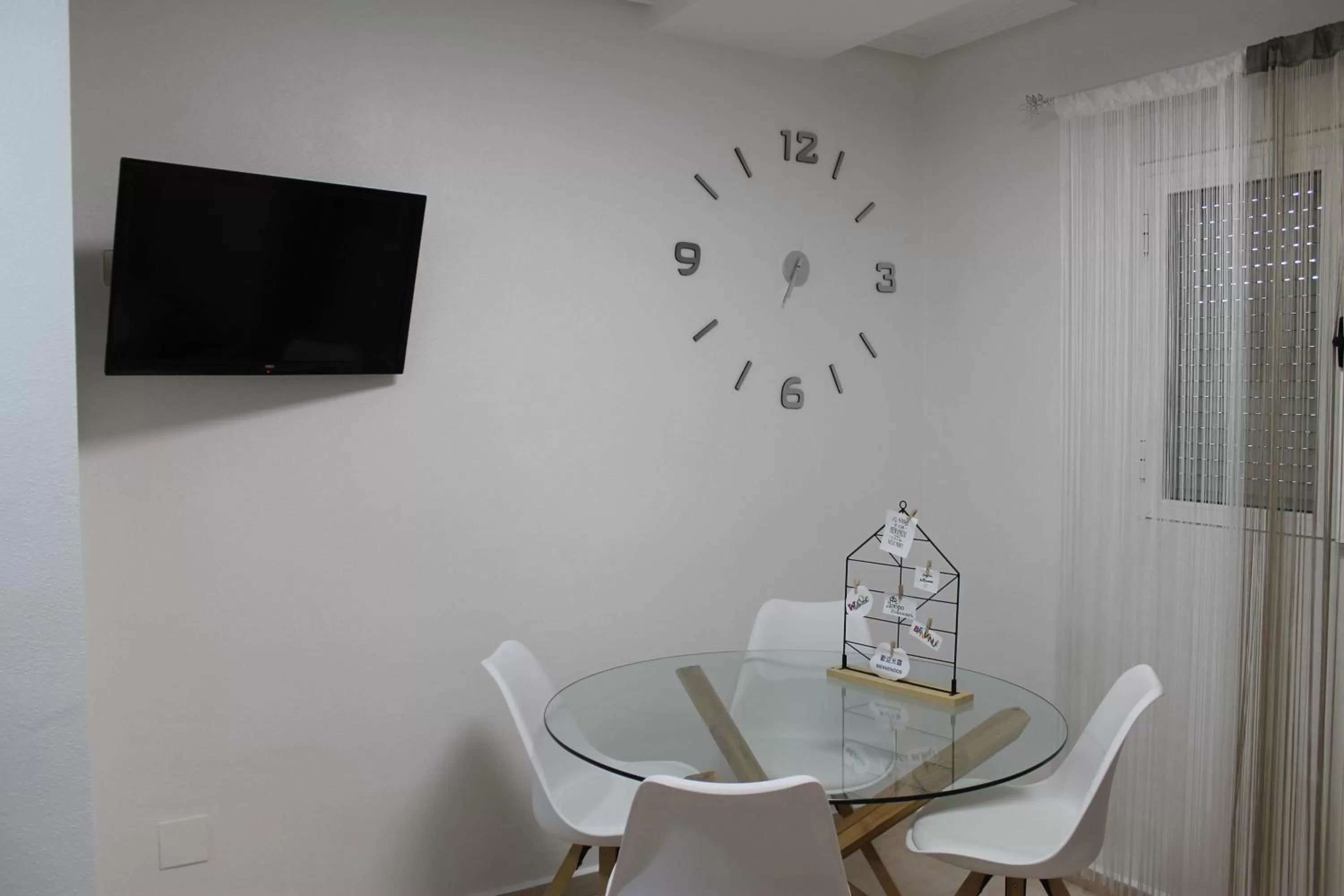 Communal lounge/ TV room in Hotel Los Palacios