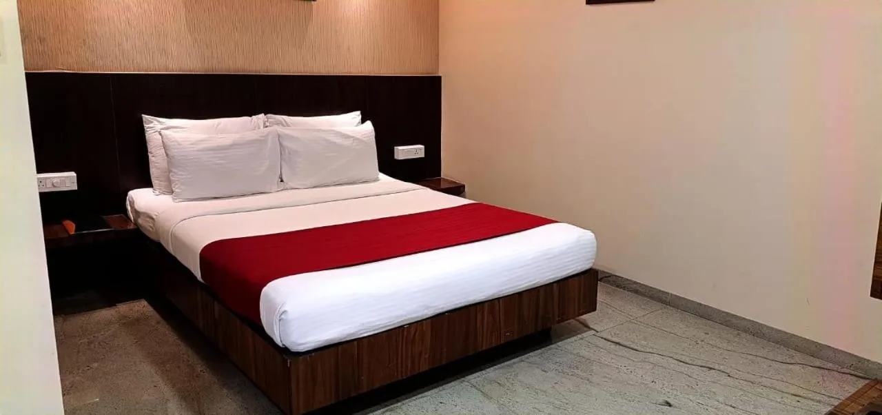 Bedroom, Bed in Hotel Shree MahaLaxmi inn-Couple Friendly