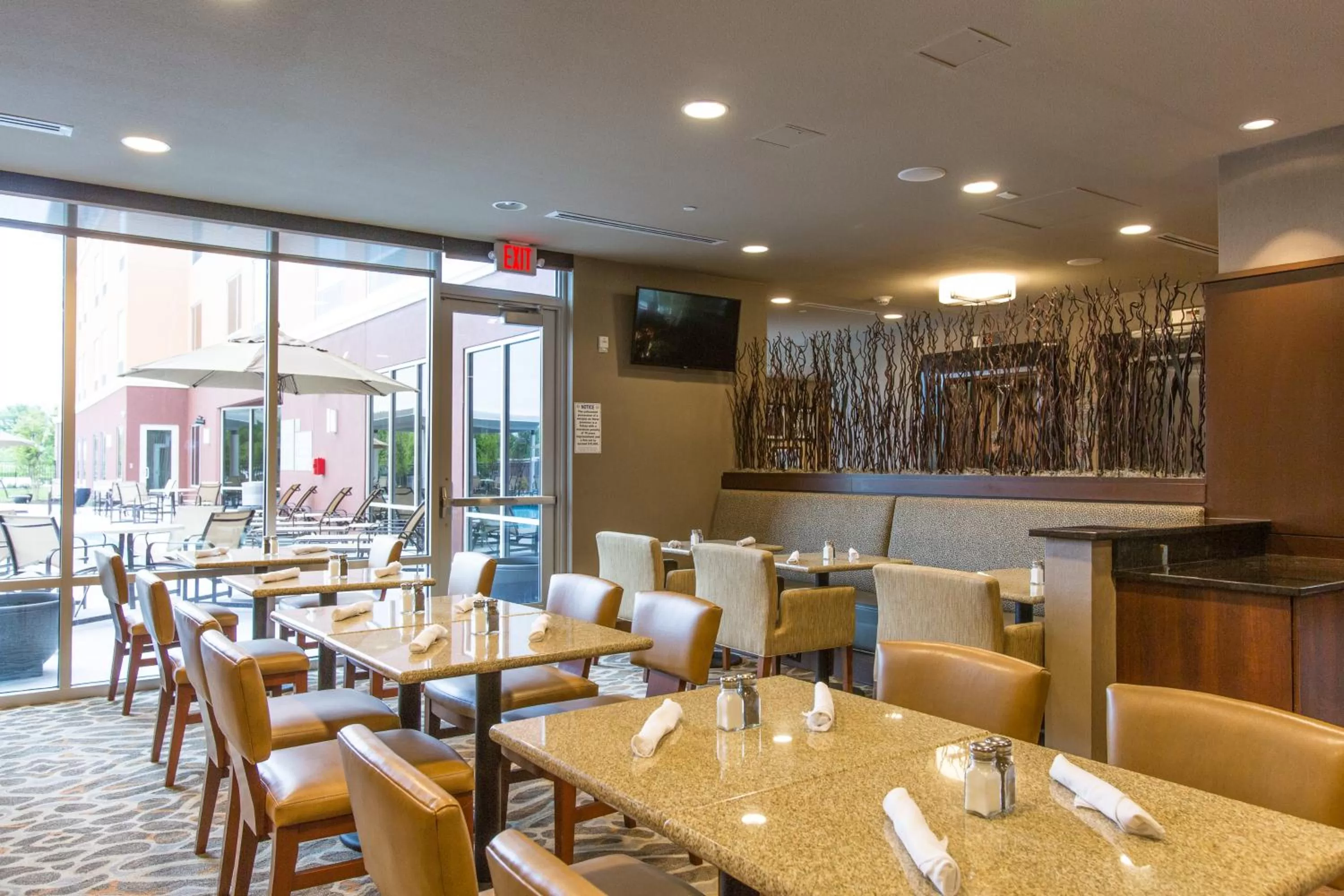 Restaurant/places to eat in Cambria Hotel Plano - Frisco