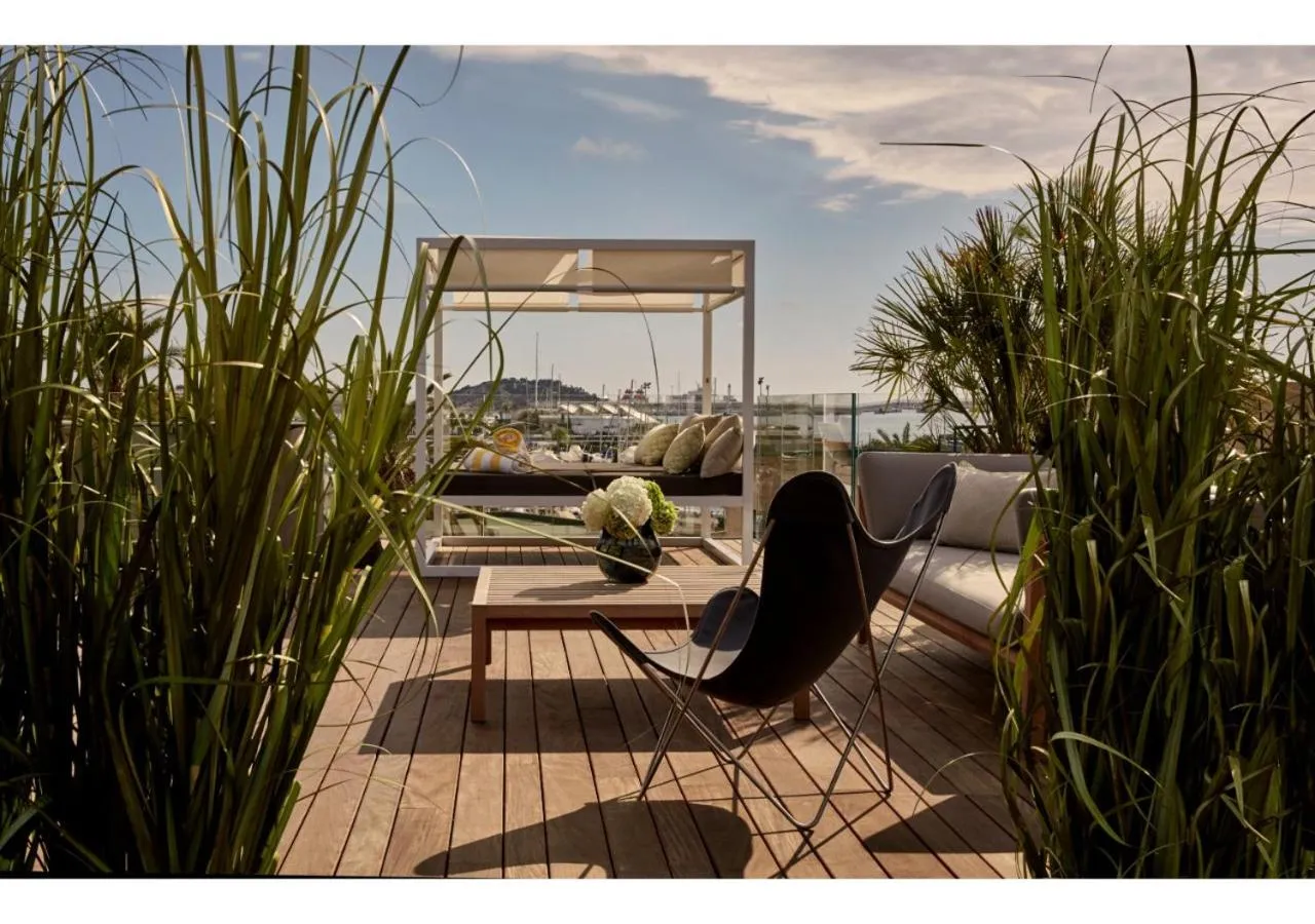 Balcony/Terrace in Sir Joan Hotel, part of Sircle Collection