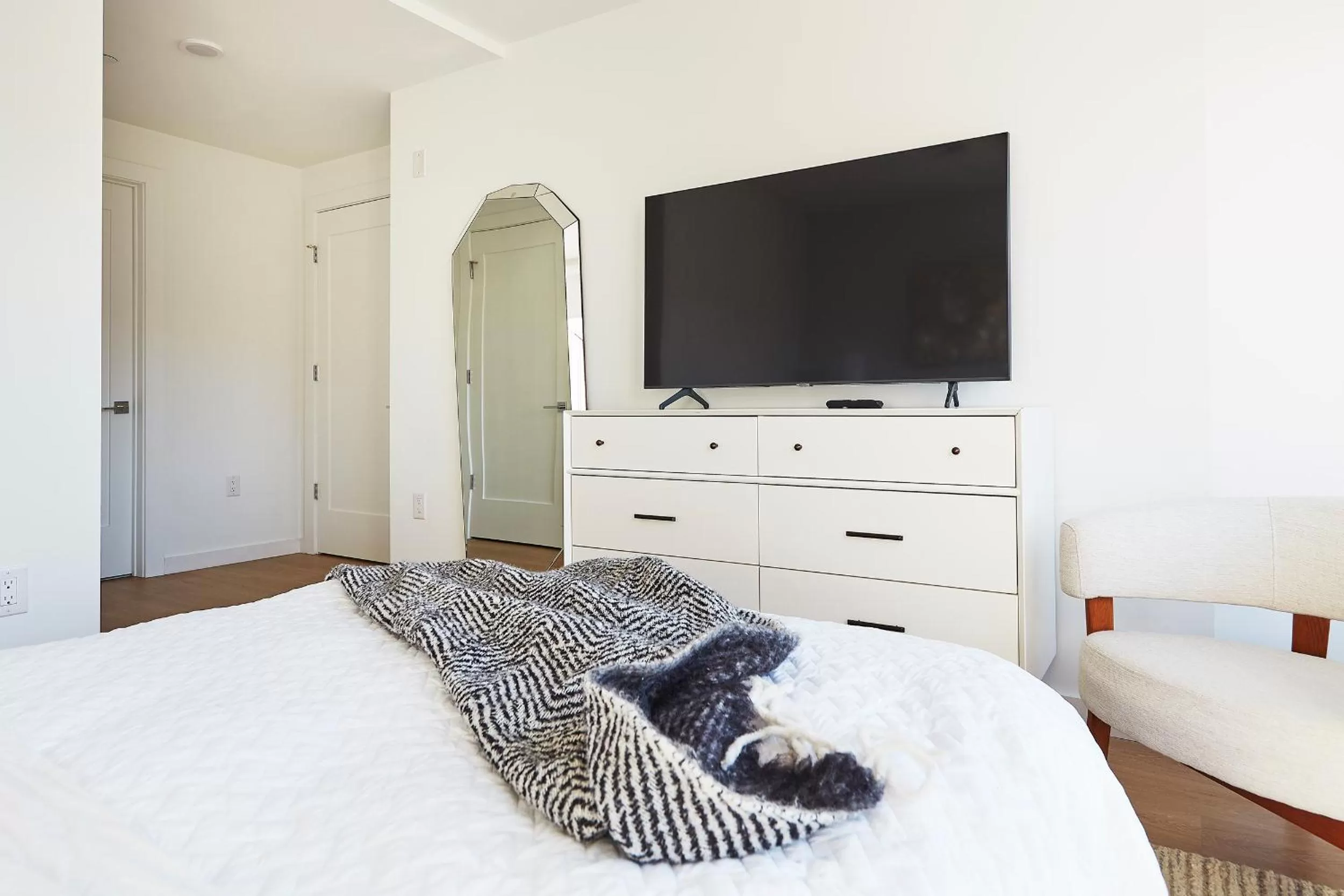 Bed in Harmony Lofts on Jackson 2