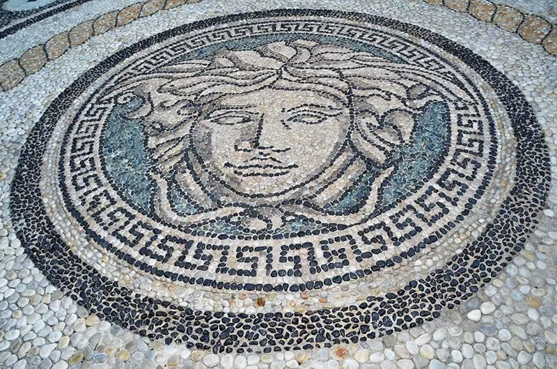 Logo/Certificate/Sign in The Villa Casa Casuarina