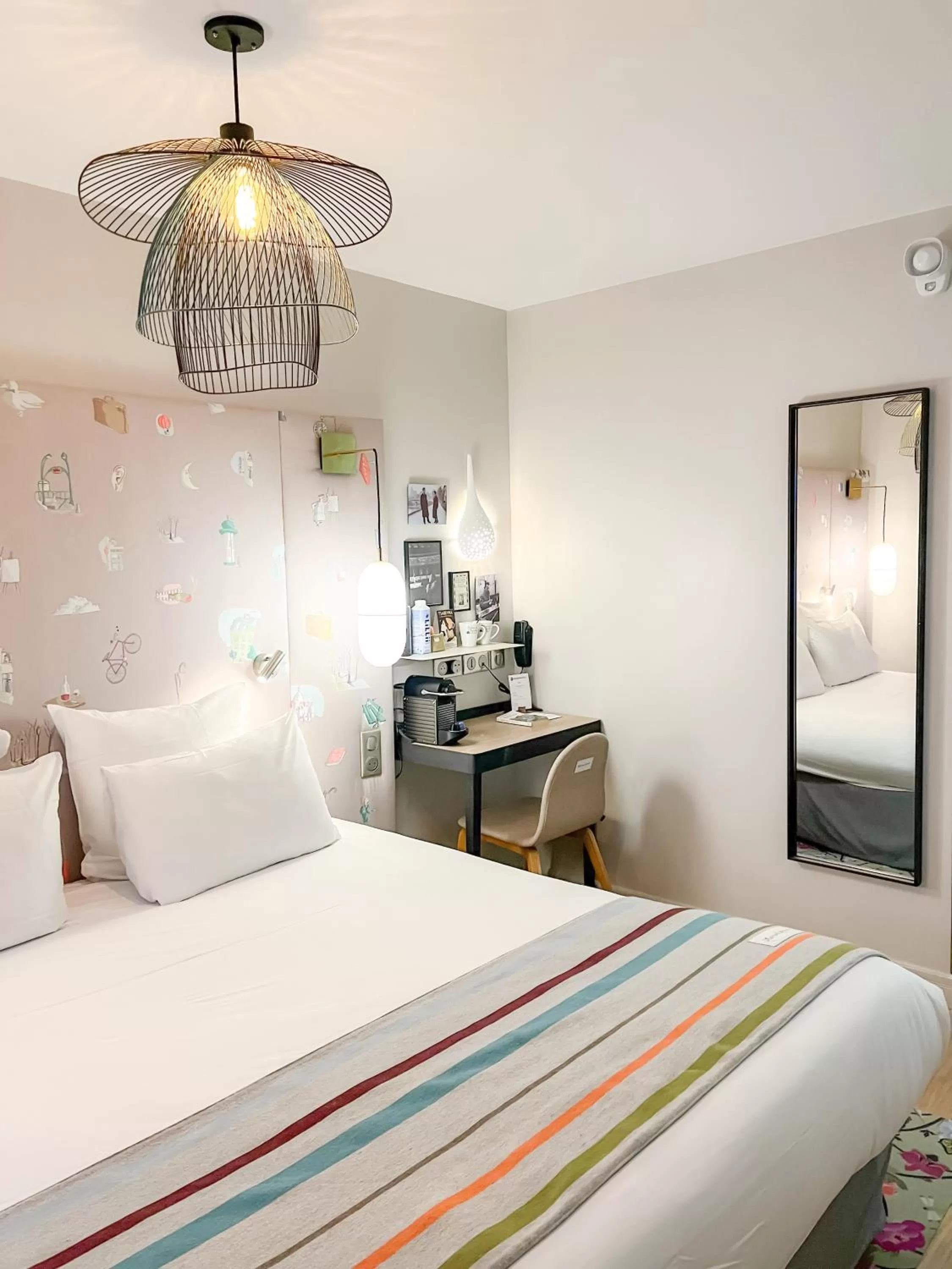 Photo of the whole room, Bed in Hotel Litteraire Marcel Ayme, BW Premier Collection