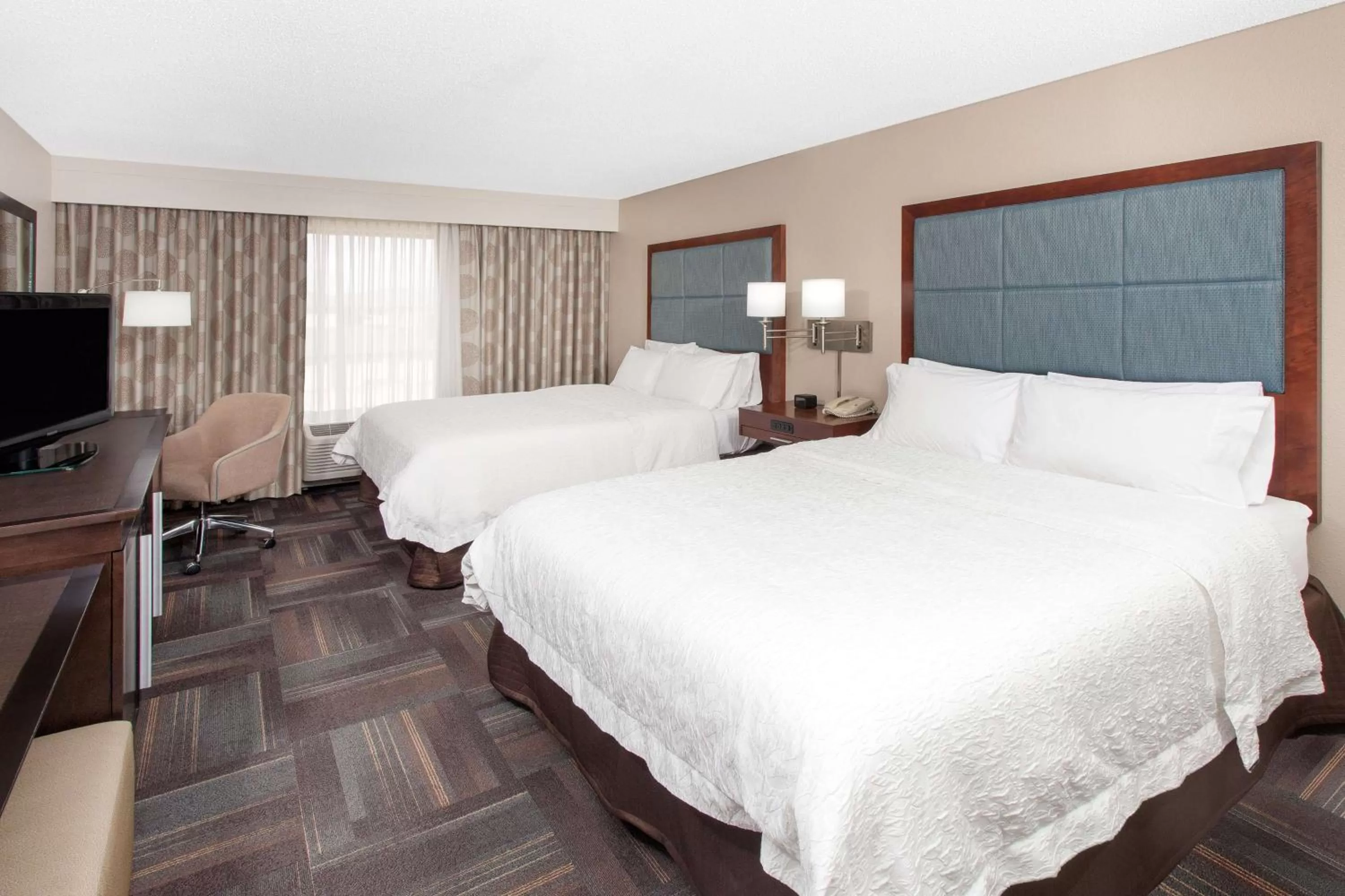 Bedroom, Bed in Hampton Inn & Suites Munster