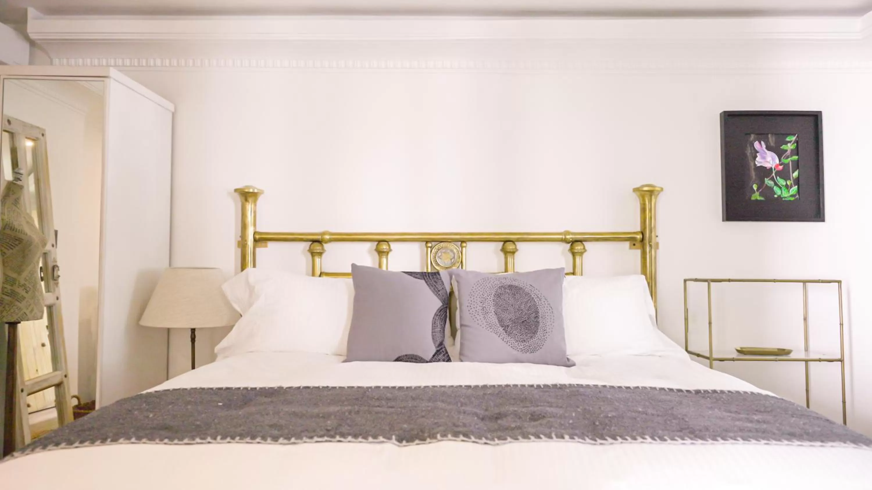 Bed in Orchid House Mexico City