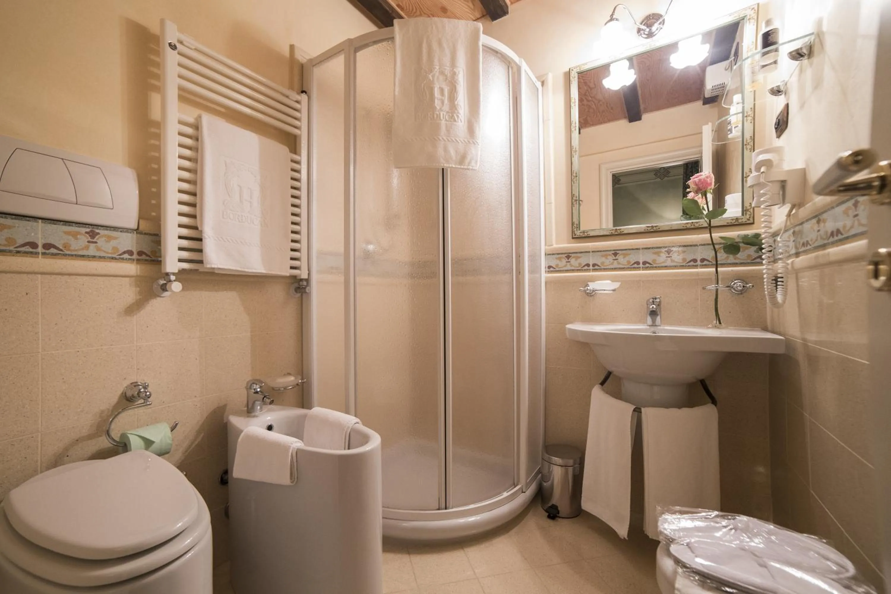 Toilet in Al Borducan Boutique Hotel