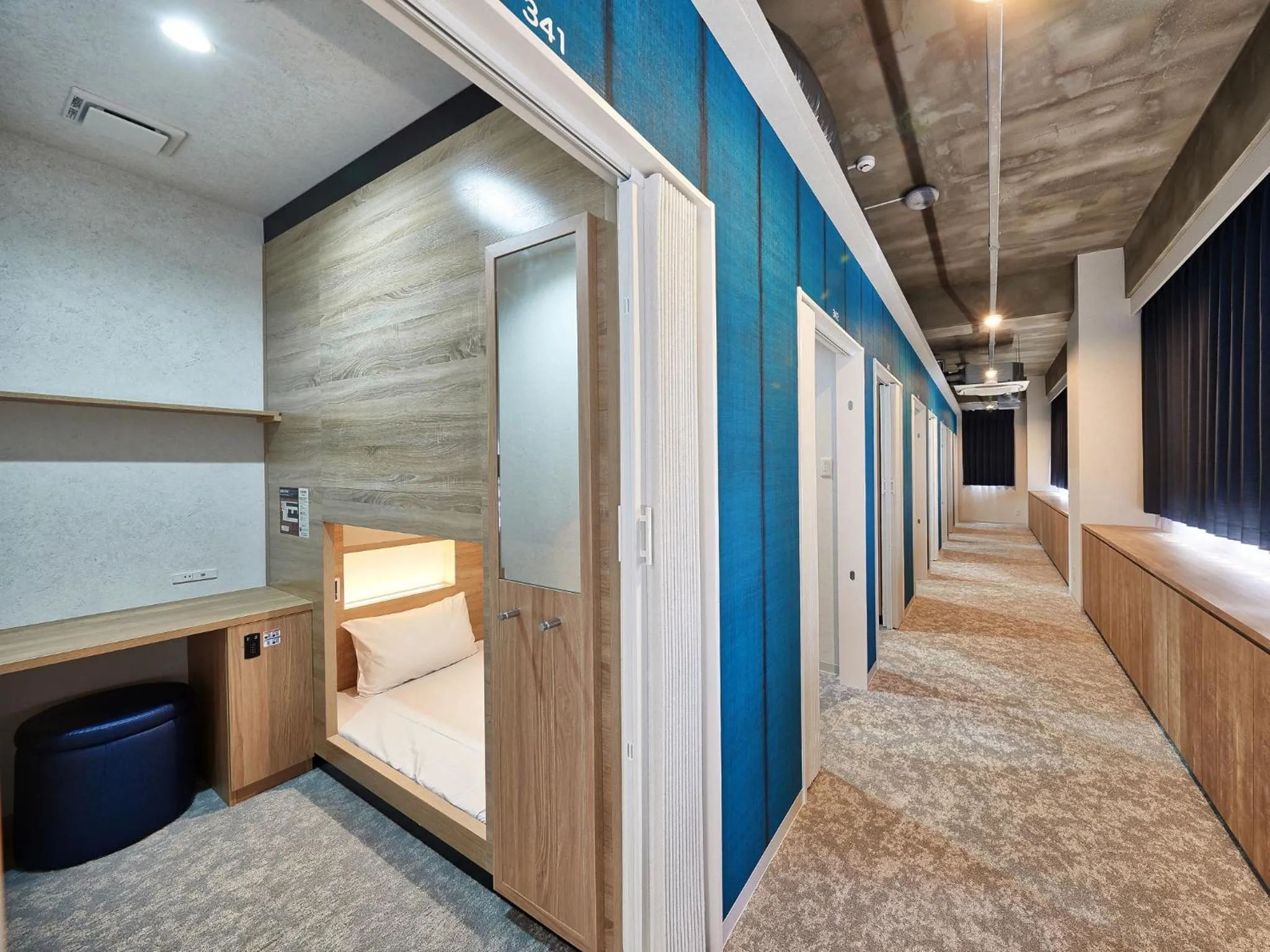 Photo of the whole room, Bed in CABIN&HOTEL ReTIME