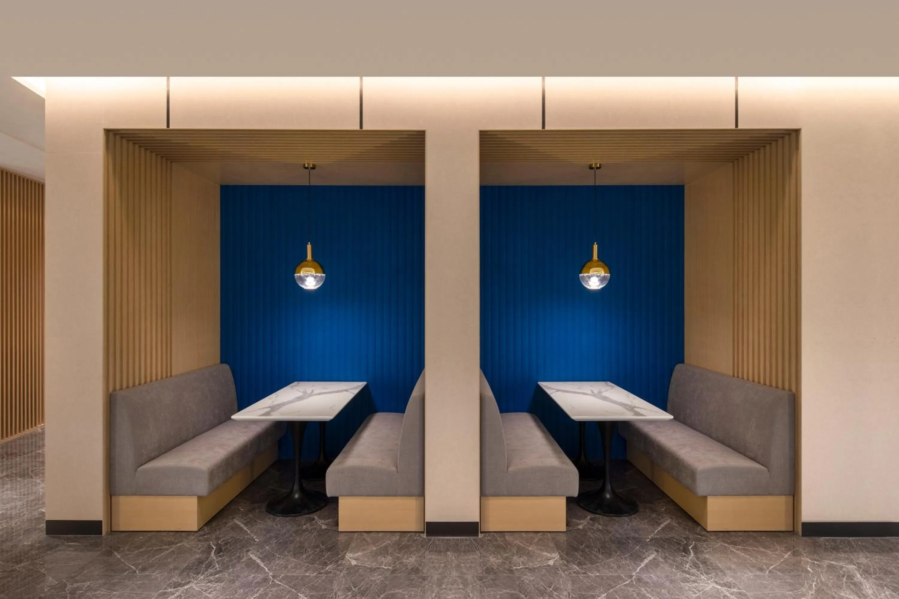 Seating area in Holiday Inn Express Beijing Yizhuang Center by IHG
