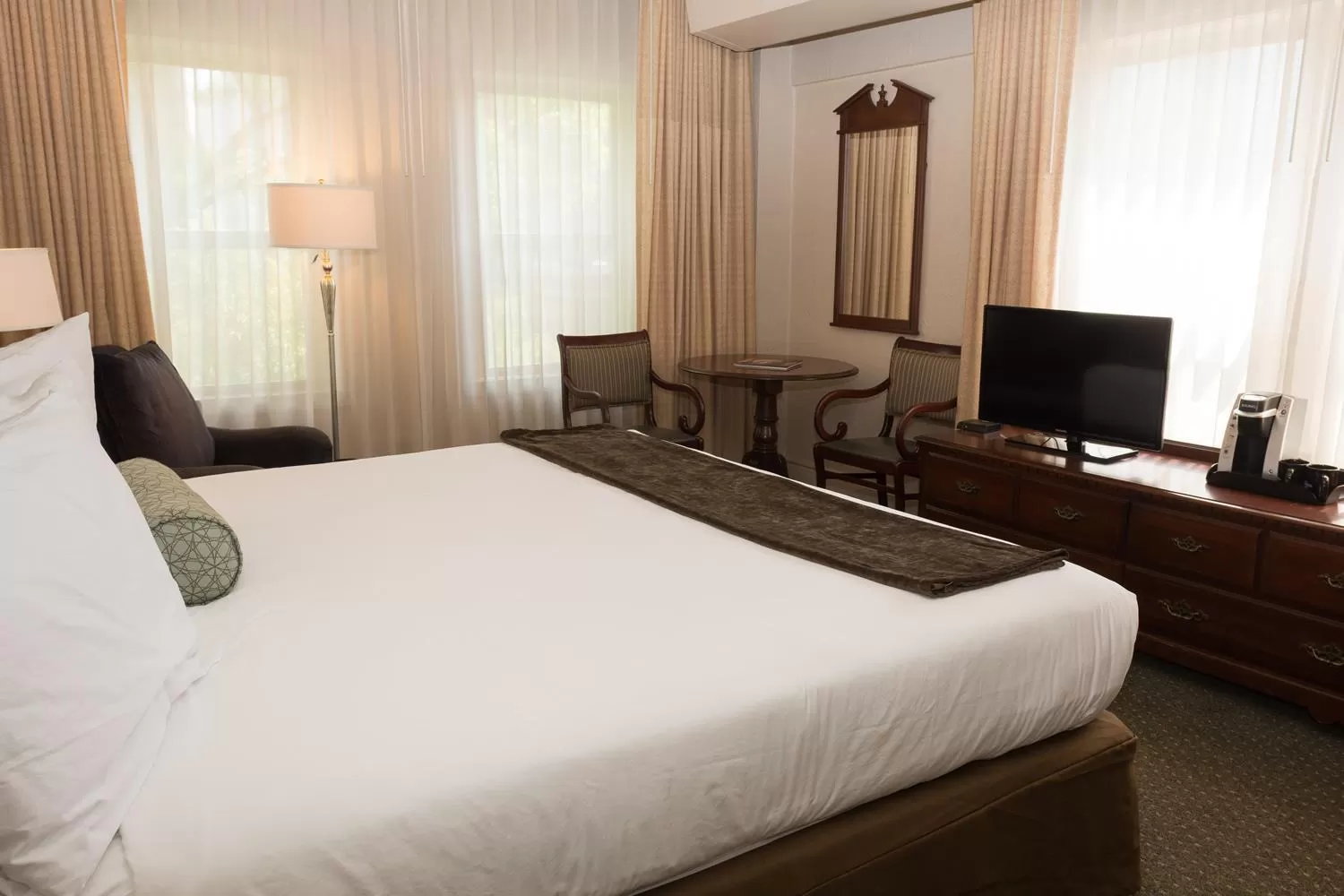 Day, Bed in The Inn at Virginia Mason