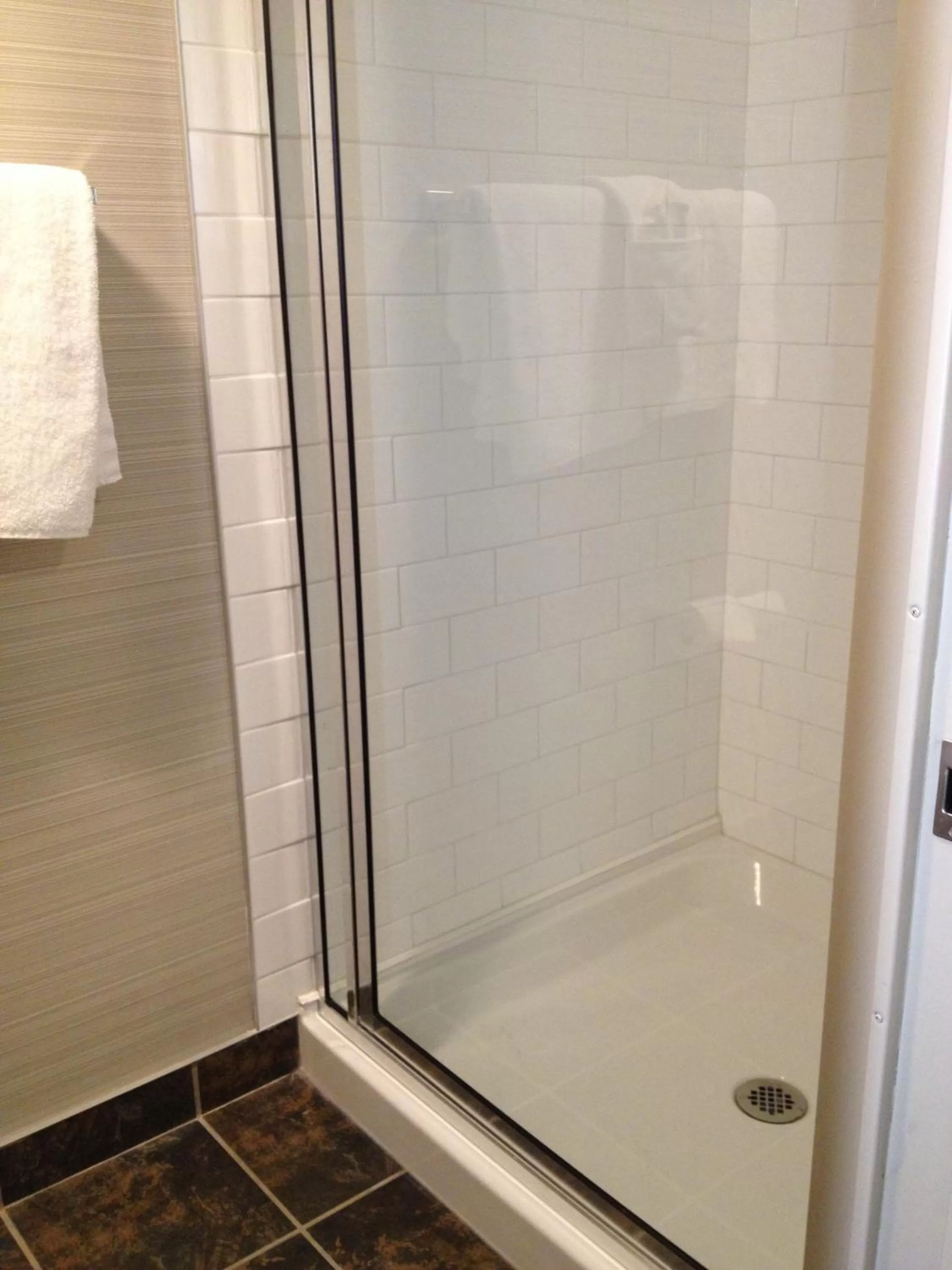 Shower in Days Inn & Suites by Wyndham Yorkton