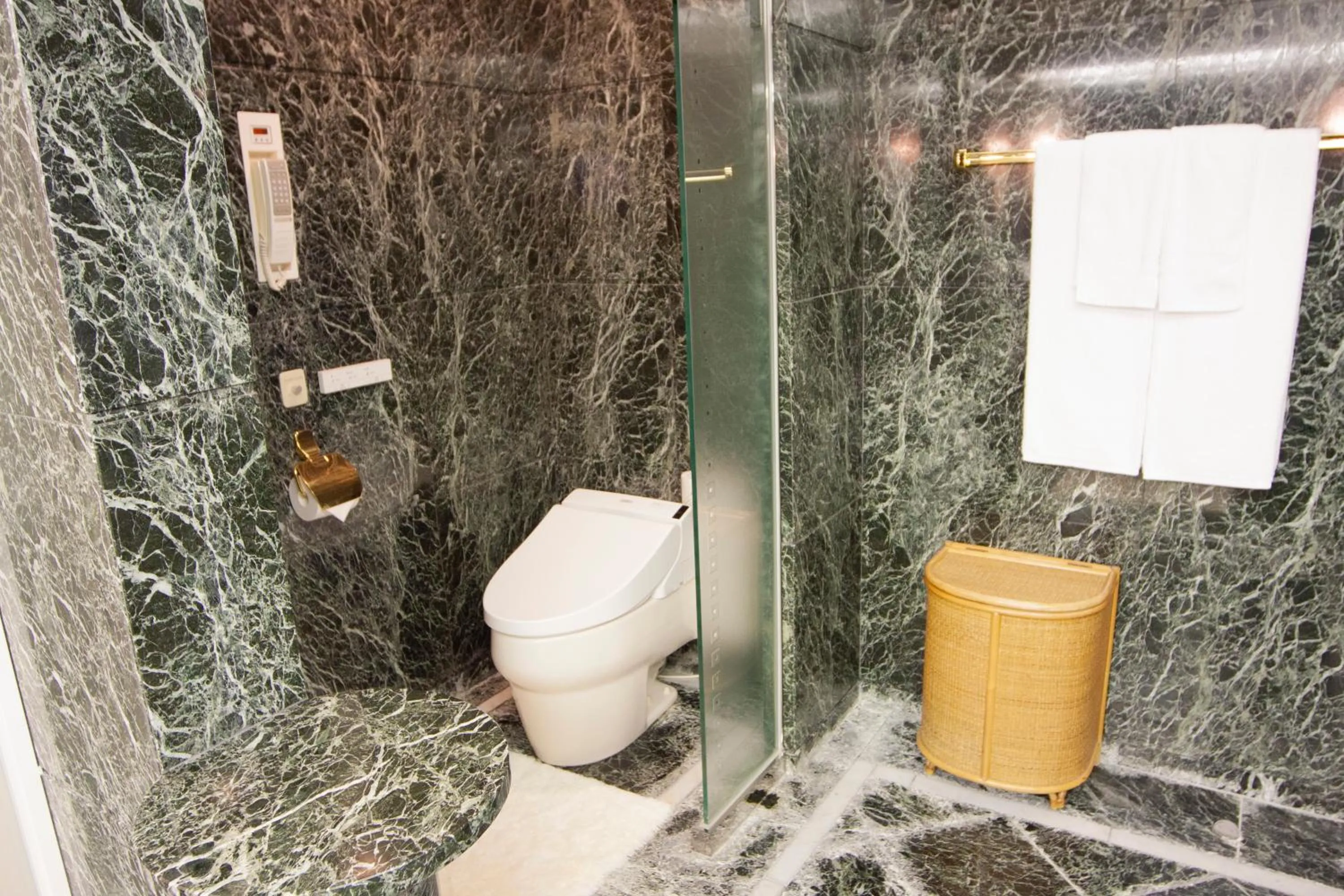 Toilet in Hotel New Otani Makuhari