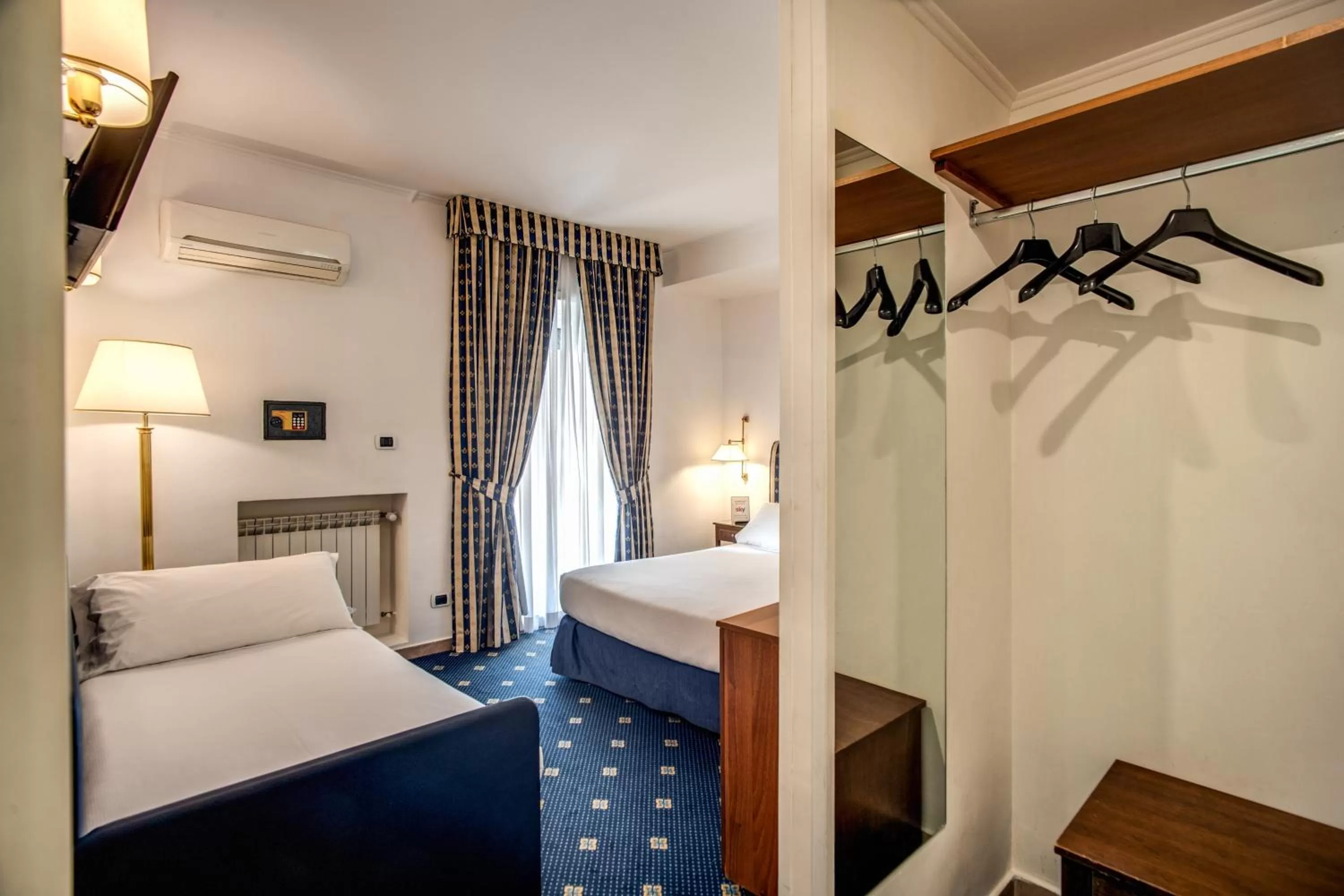 Photo of the whole room, Bed in Hotel Napoleon