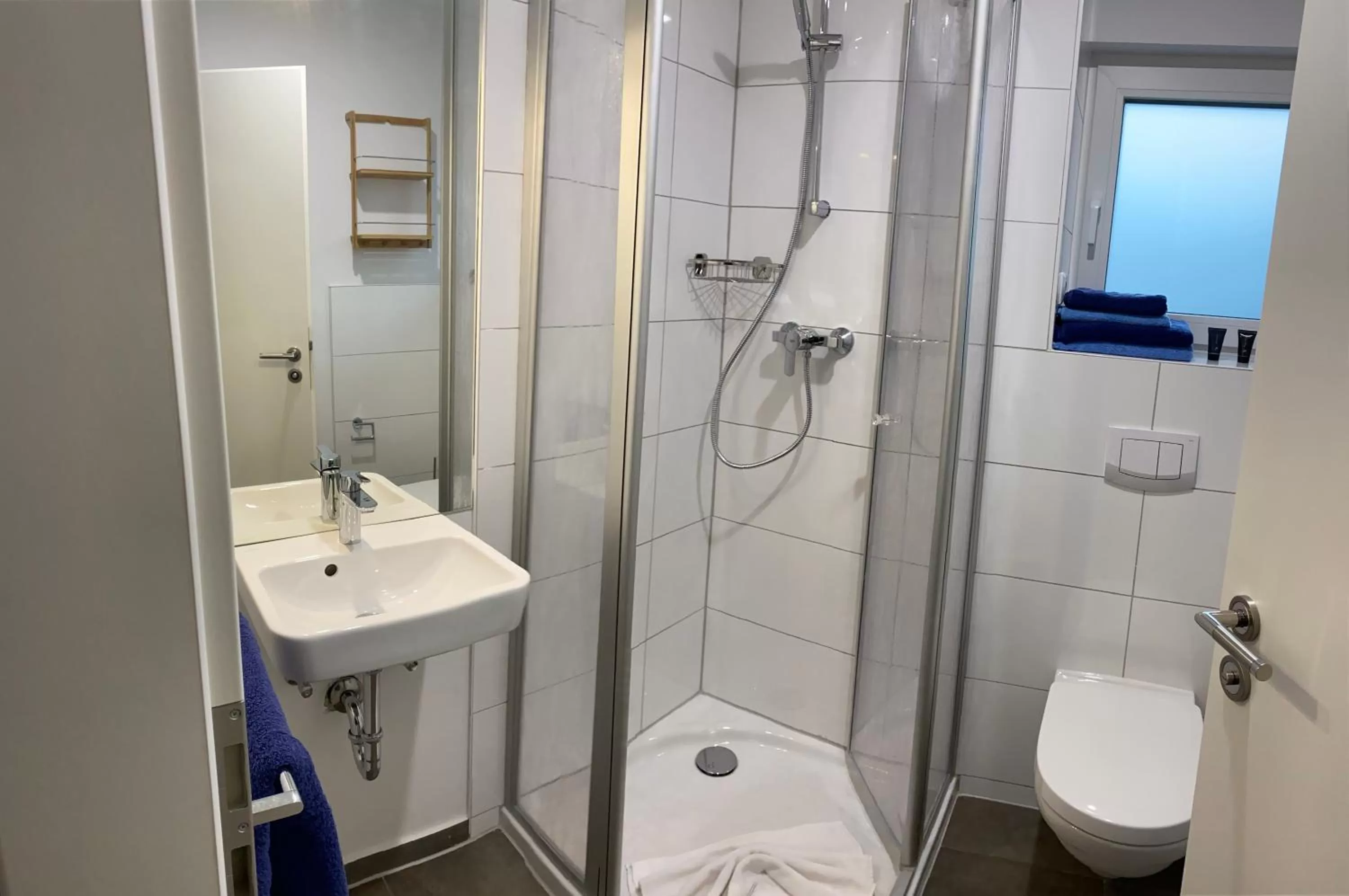 Bathroom in Boardinghouse am Borkumkai