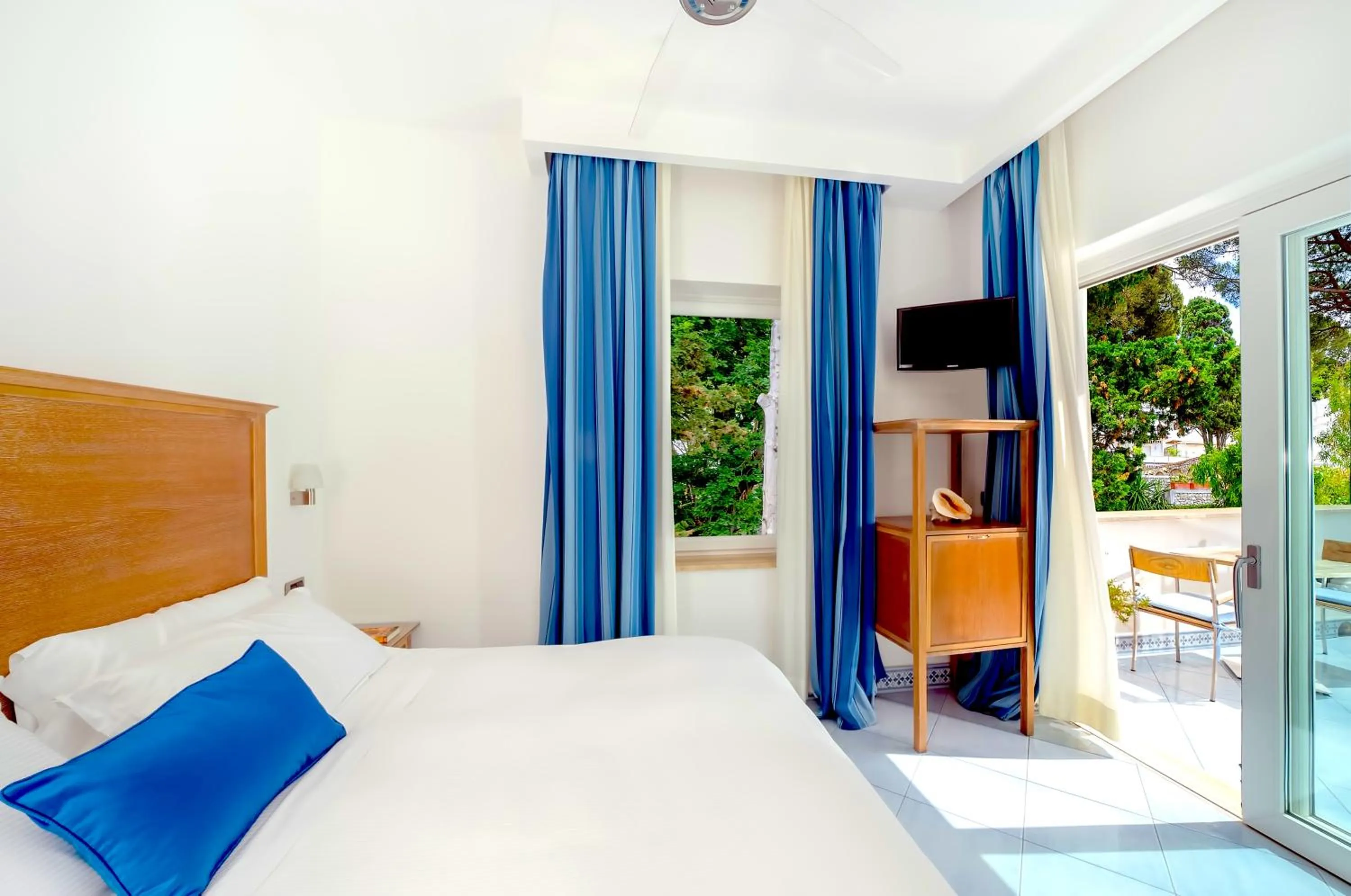 Bed in Hotel La Floridiana