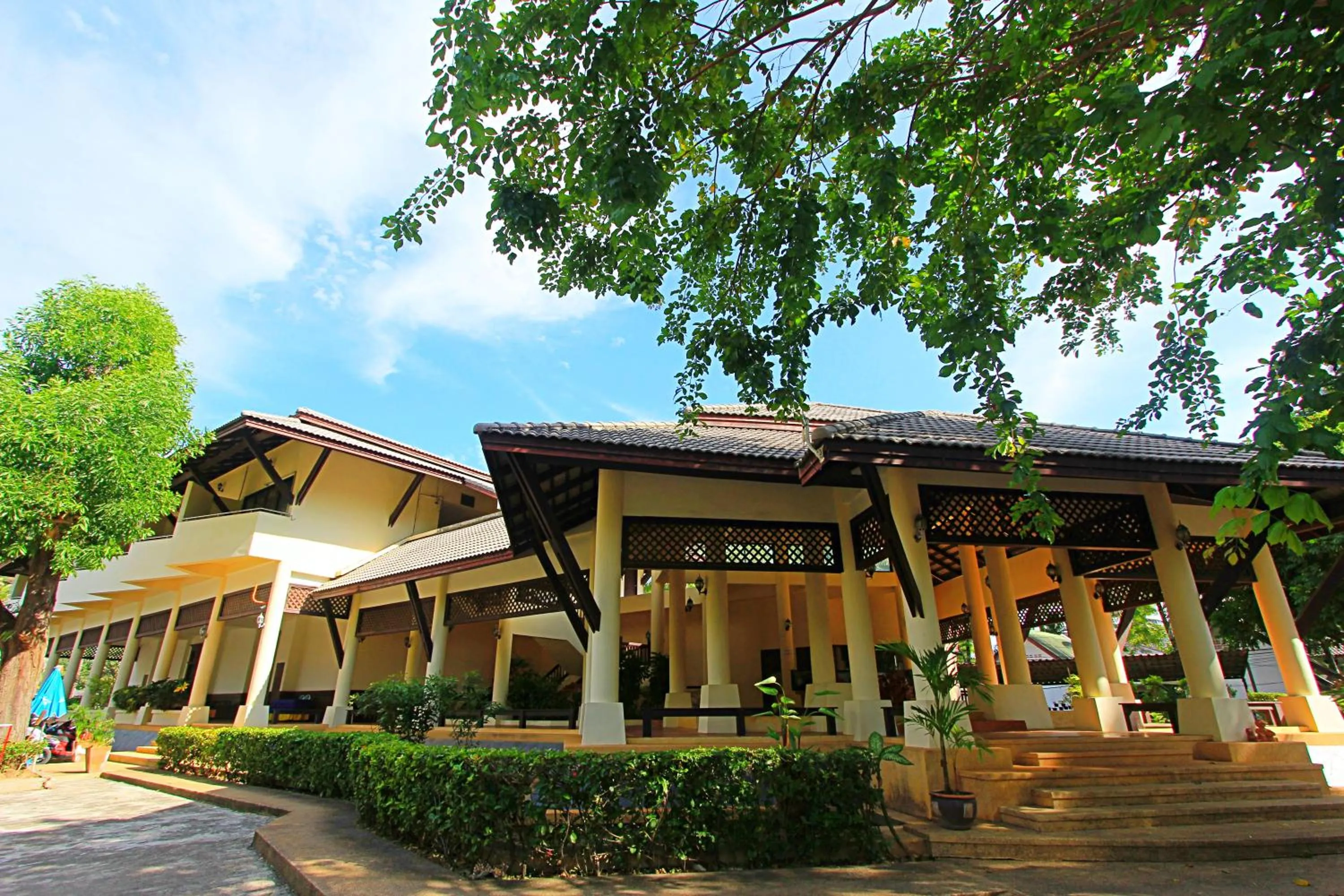 Property building in Southern Lanta Resort