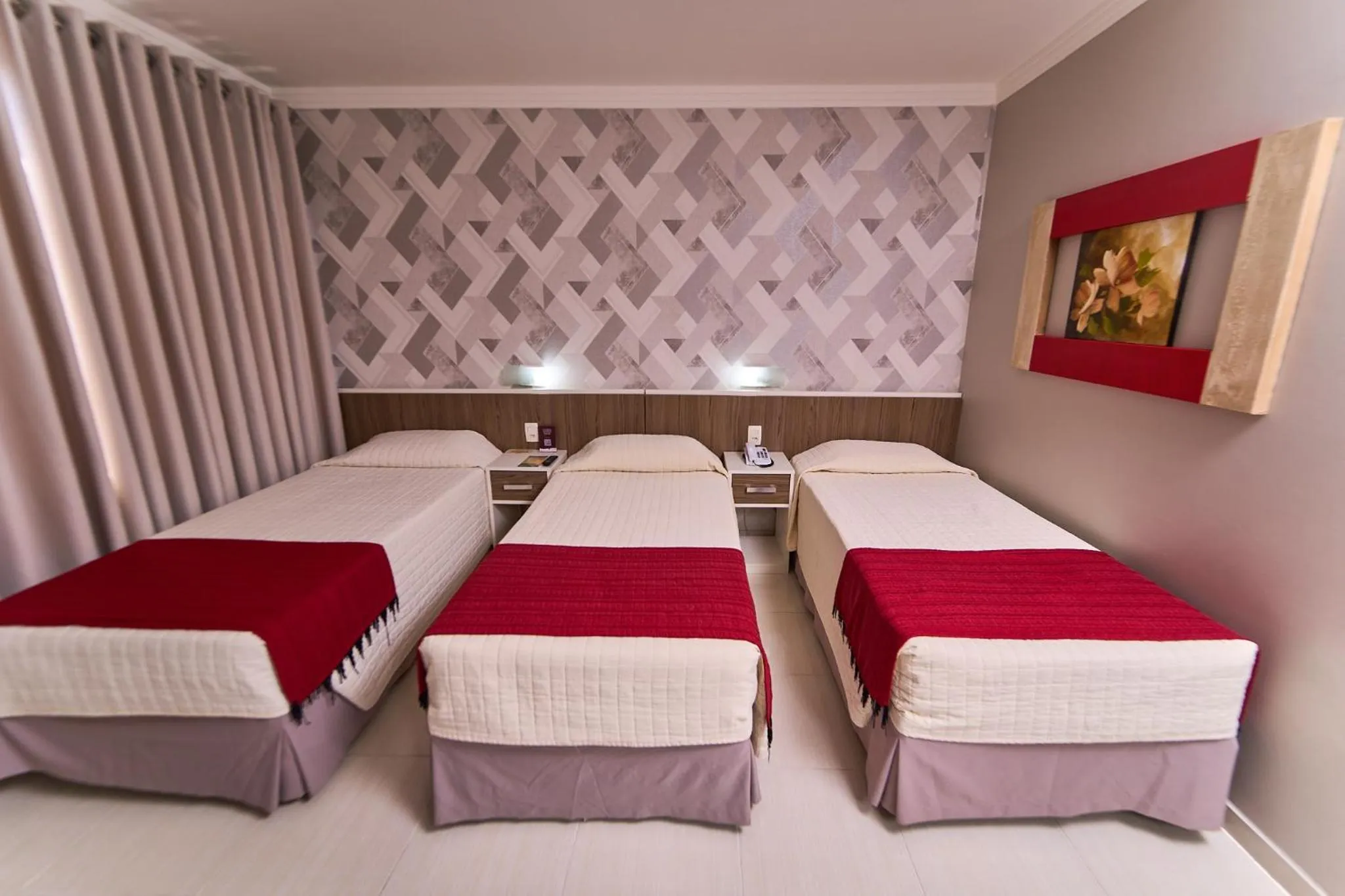 Bedroom, Bed in Foz Plaza Hotel