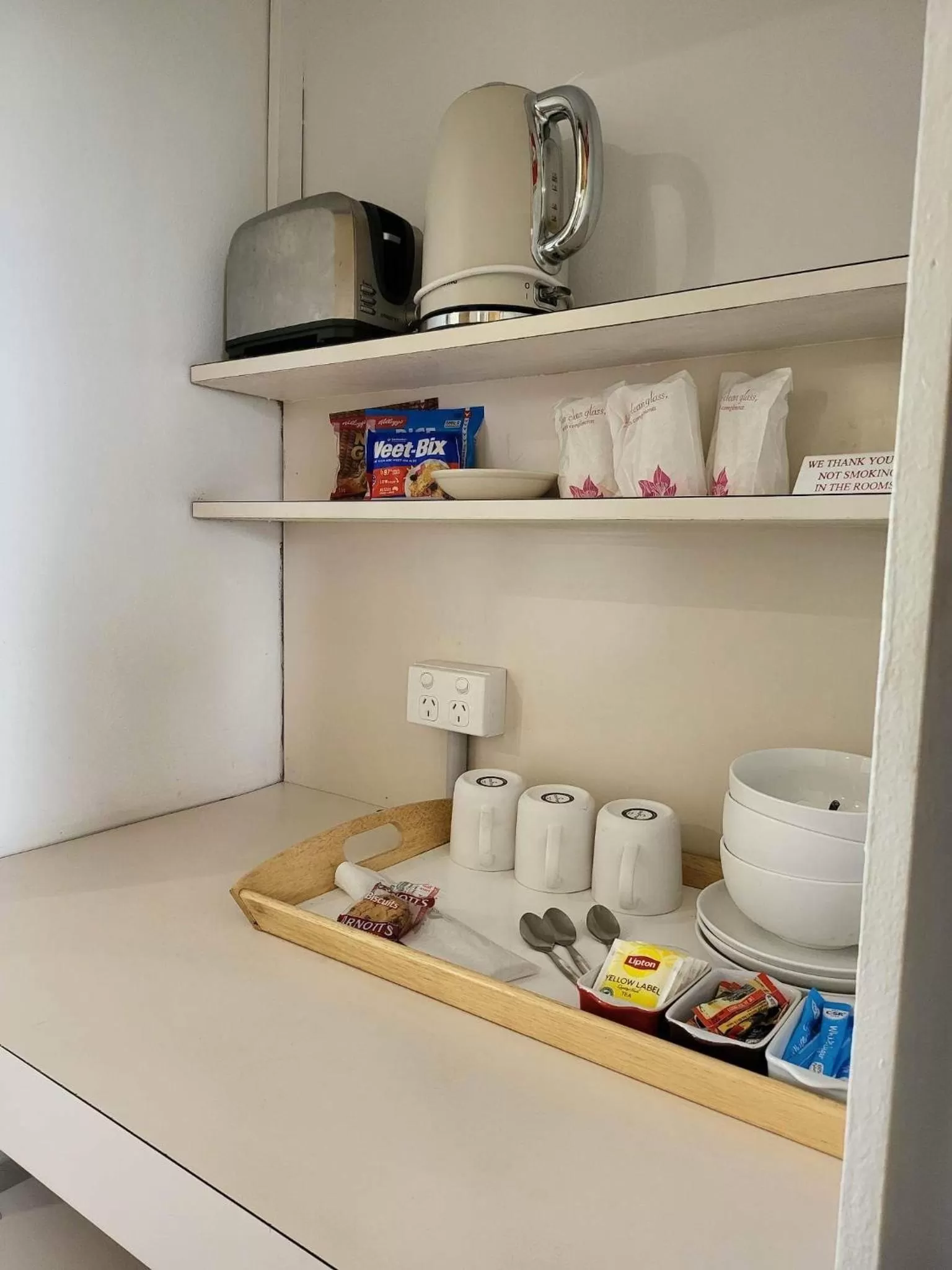 Kitchen or kitchenette in Tahmoor Inn