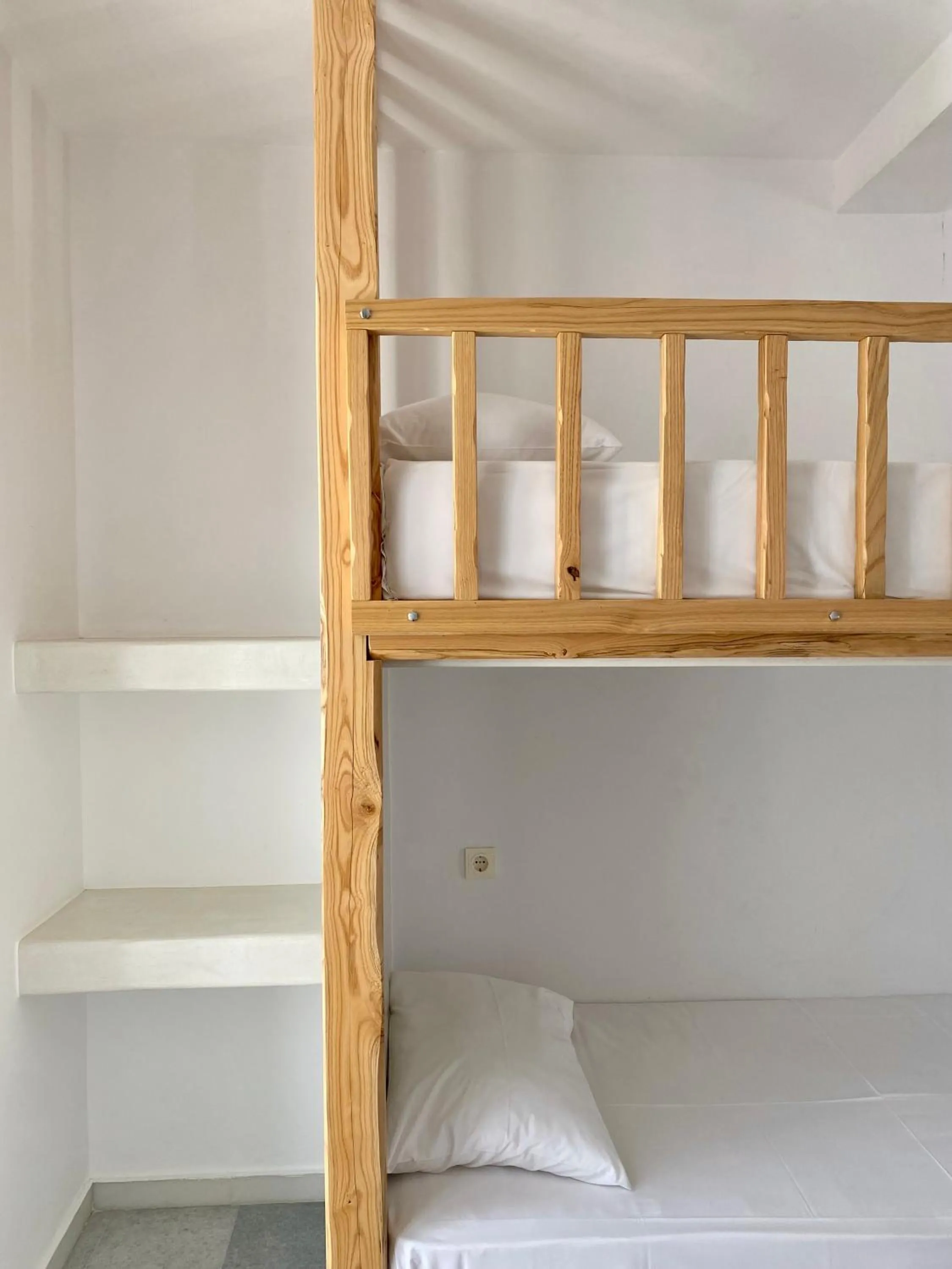 bunk bed, Bed in Fikas Hotel