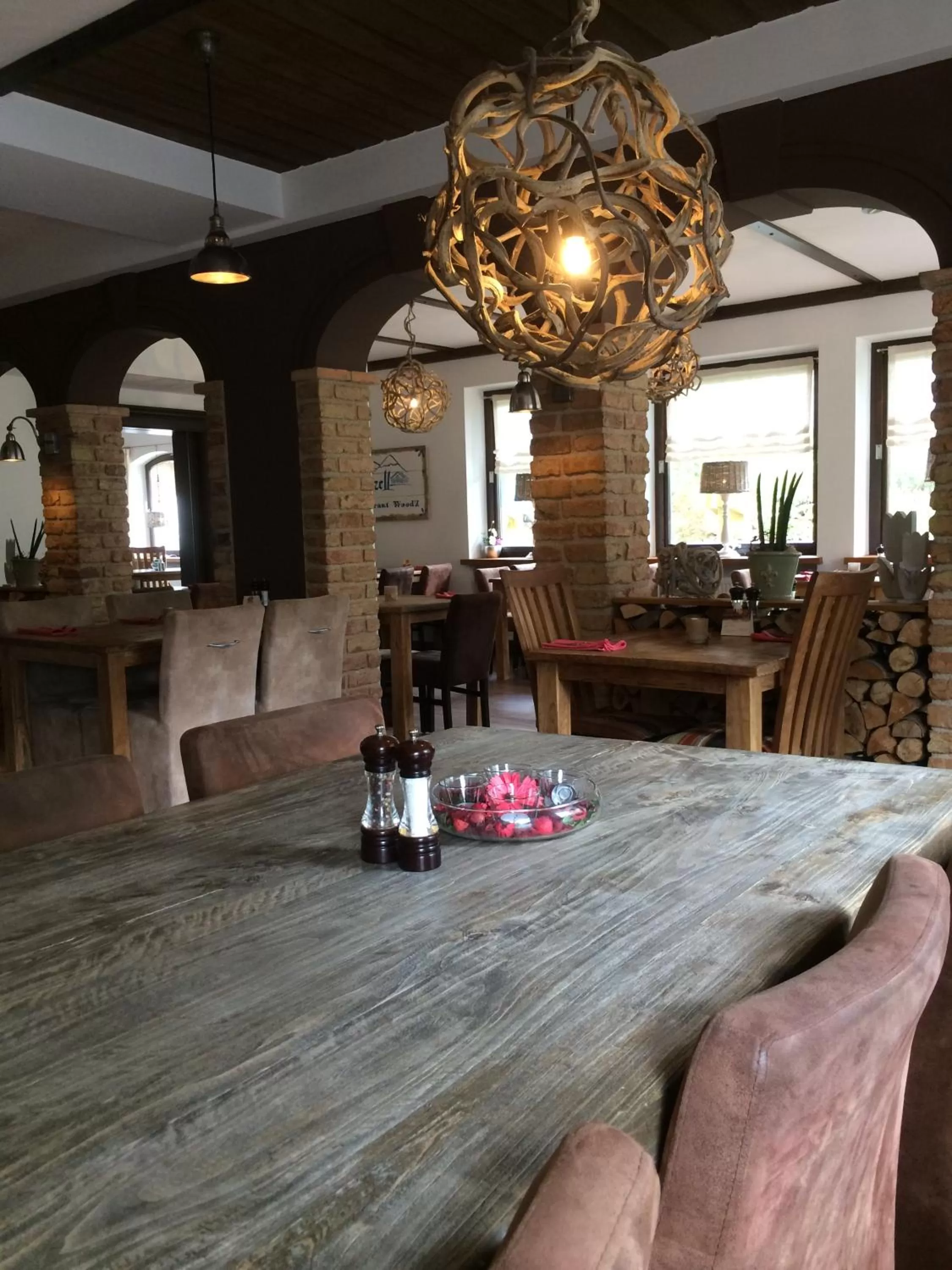 Restaurant/places to eat in Alpinhotel INzeller