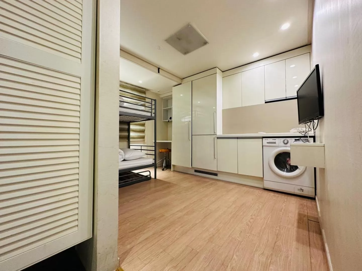 Small Twin Room in Olive hostel R(Residence)