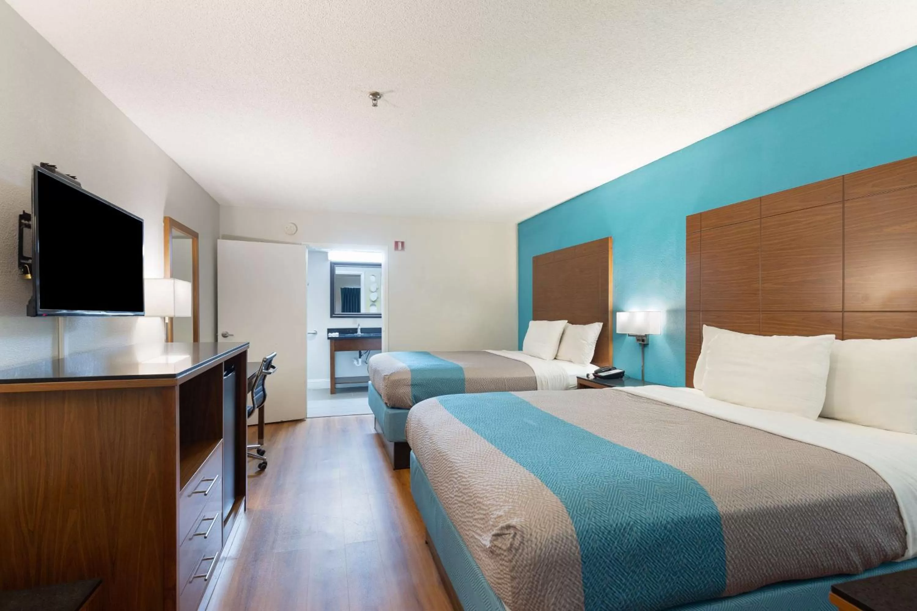 TV and multimedia, Bed in Motel 6-Albany, GA