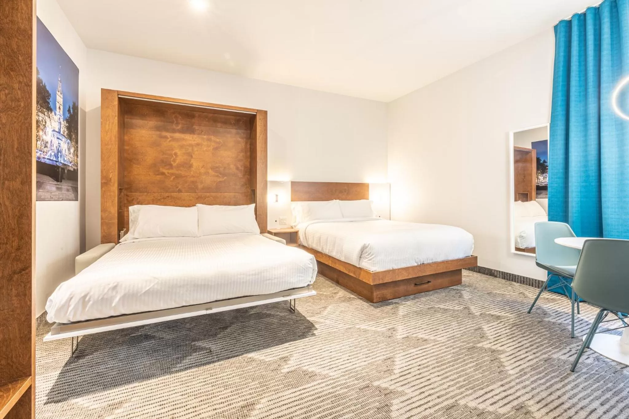 Bed in Hôtel Manoir Vieux-Québec