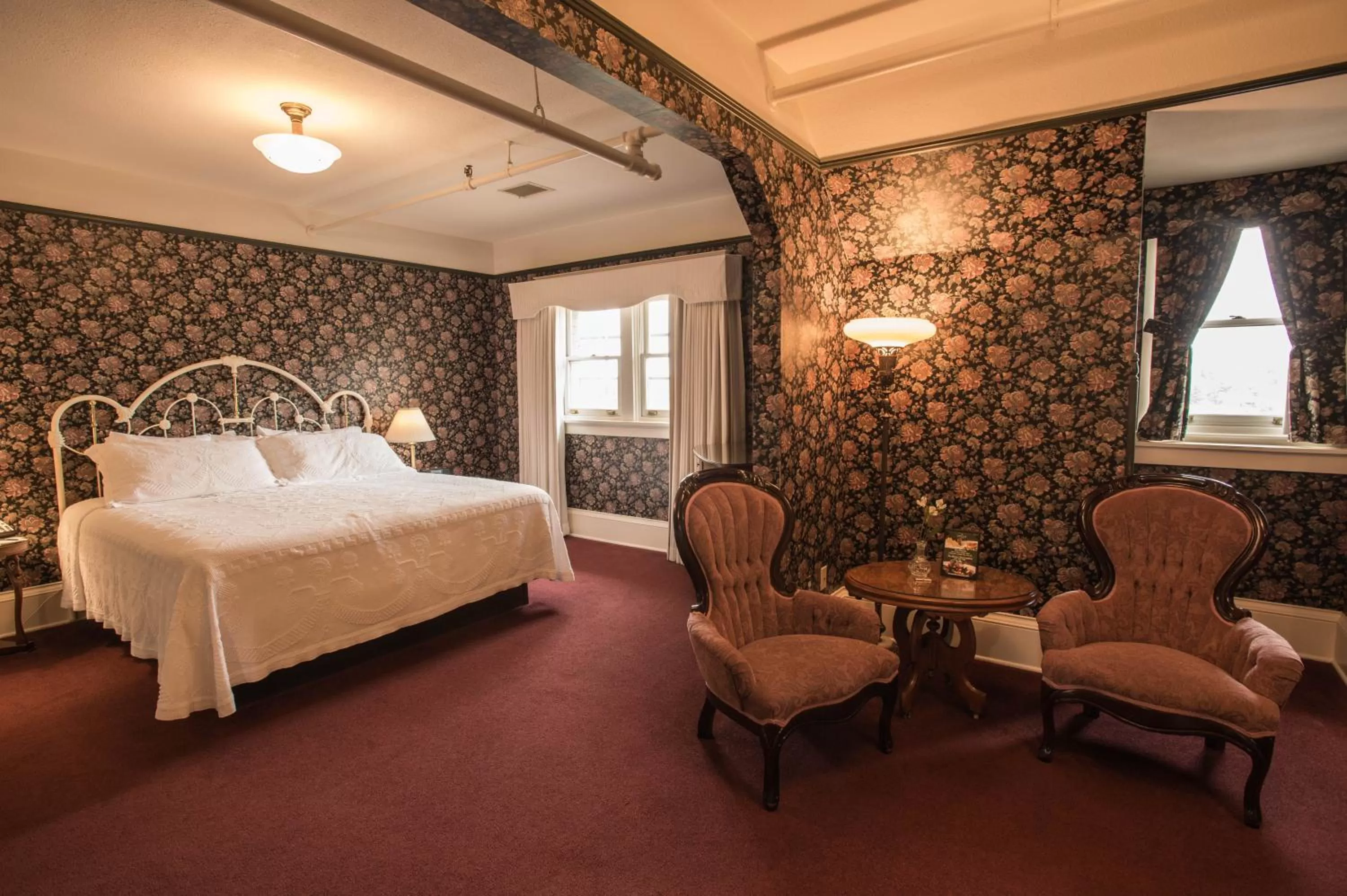 Seating area, Bed in Hotel Boulderado