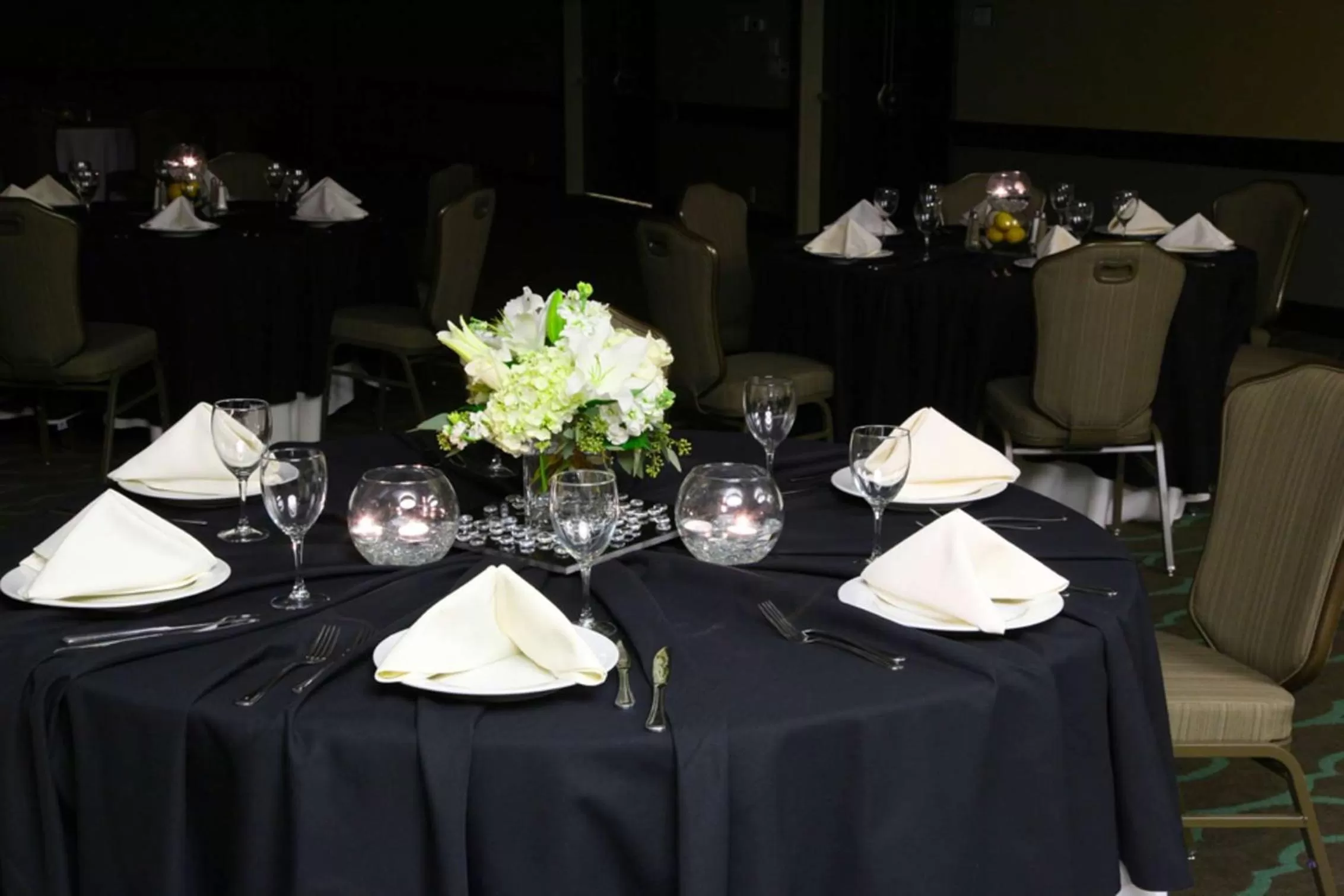 Meeting/conference room in Embassy Suites by Hilton Dallas Market Center