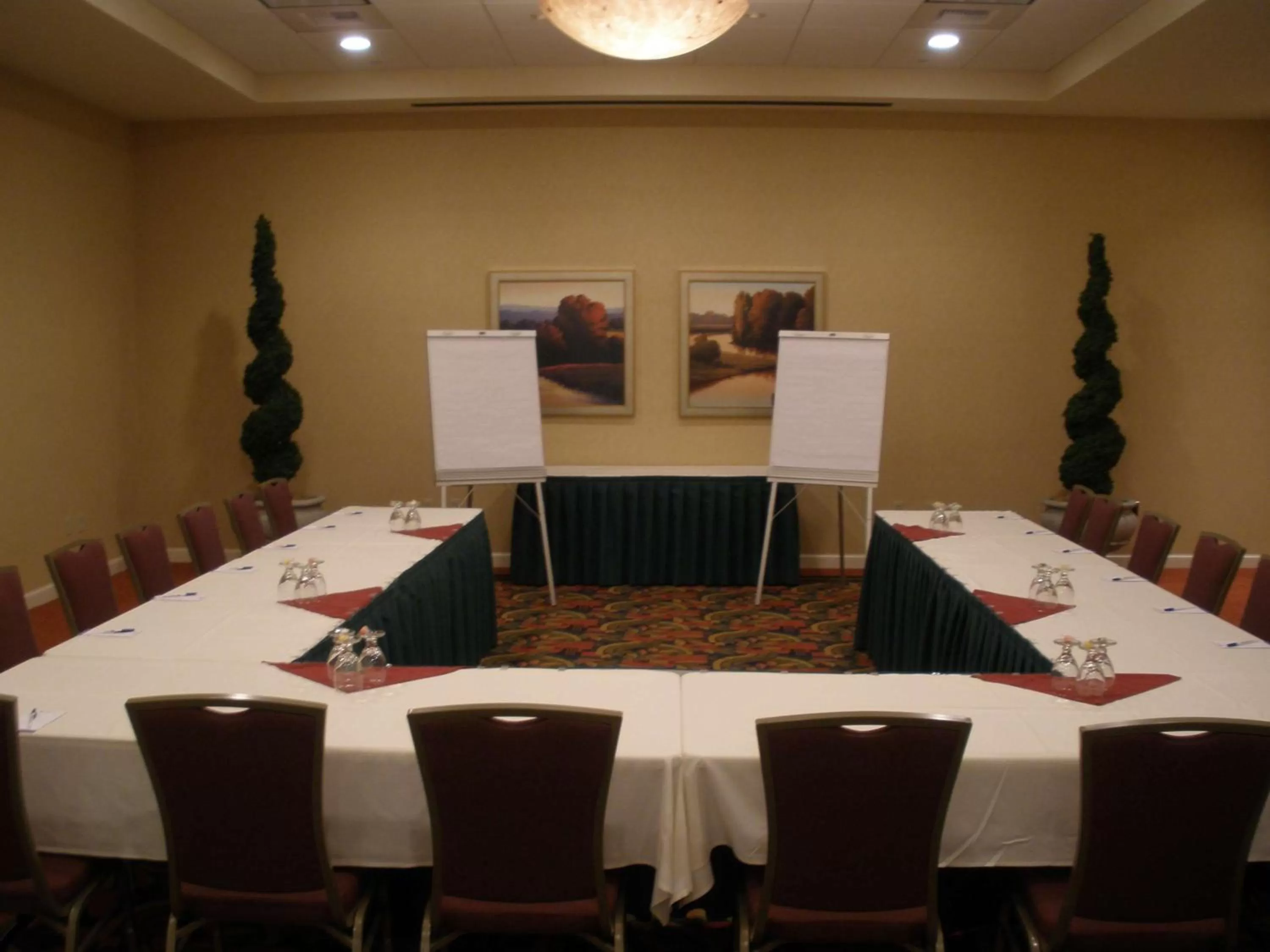 Meeting/conference room in Hilton Garden Inn Yakima Downtown