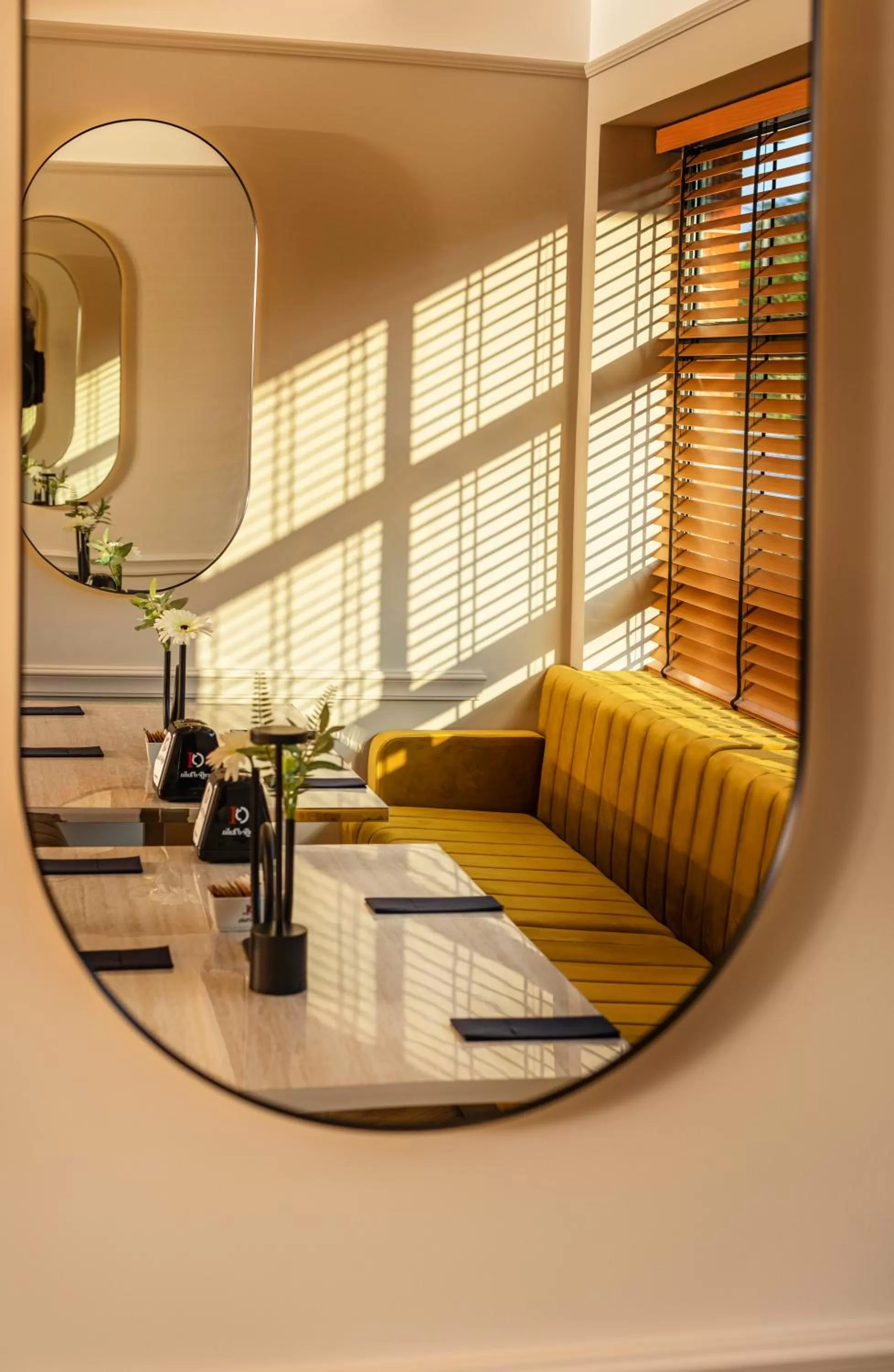 Restaurant/places to eat in -- ESTE PARK HOTEL -- part of Urban Chic Luxury Design Hotels - Parking & Compliments - next to Shopping & Dining Mall Plovdiv