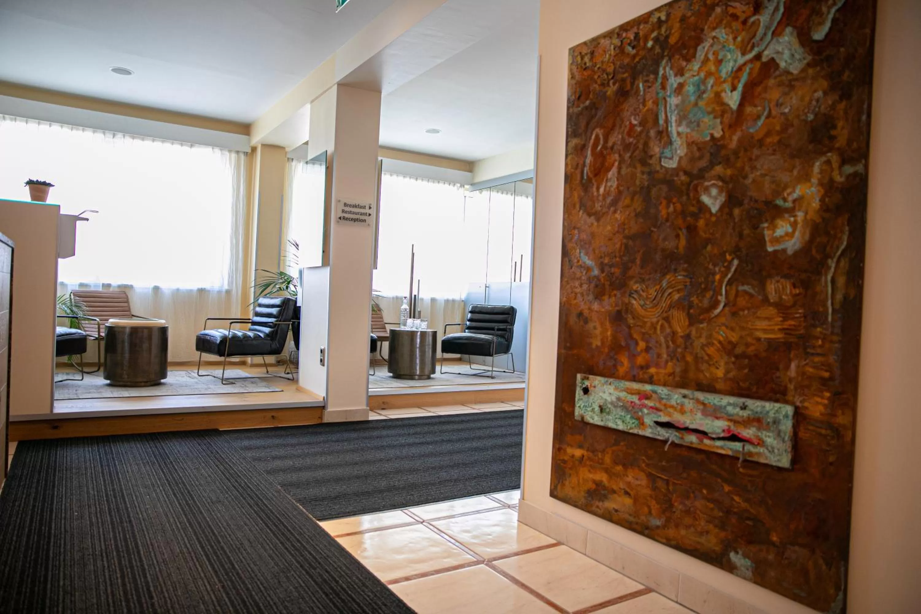 Lobby or reception in Das Reinisch Hotel - near Vienna Airport