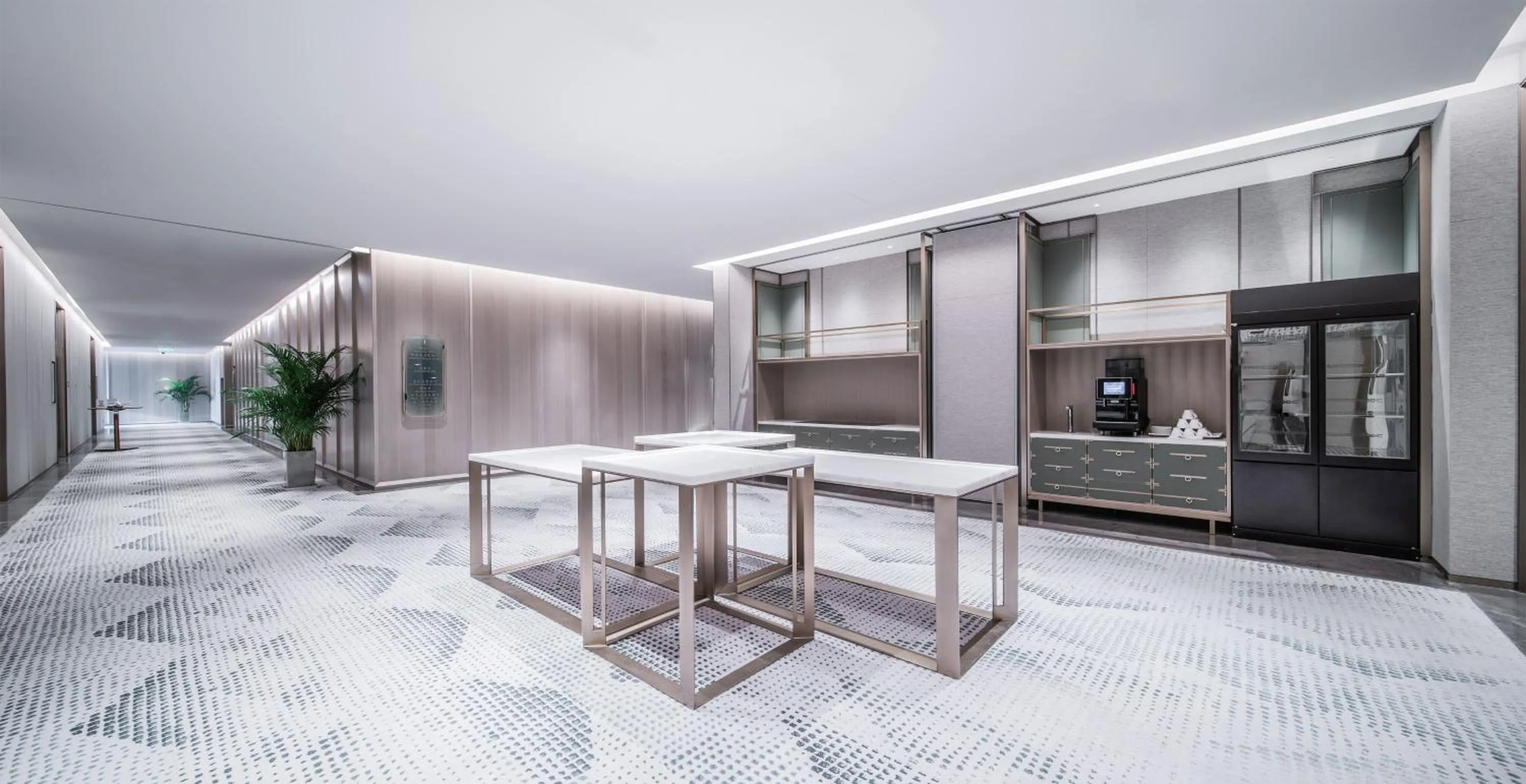 Meeting/conference room in HUALUXE Xi'an Chanba by IHG-西安浐灞华邑酒店-Near Xi'an International Convention Exhibition Center and Shopping mall and The Romantic show of Xi'an-Free Luggage Storage-English Service