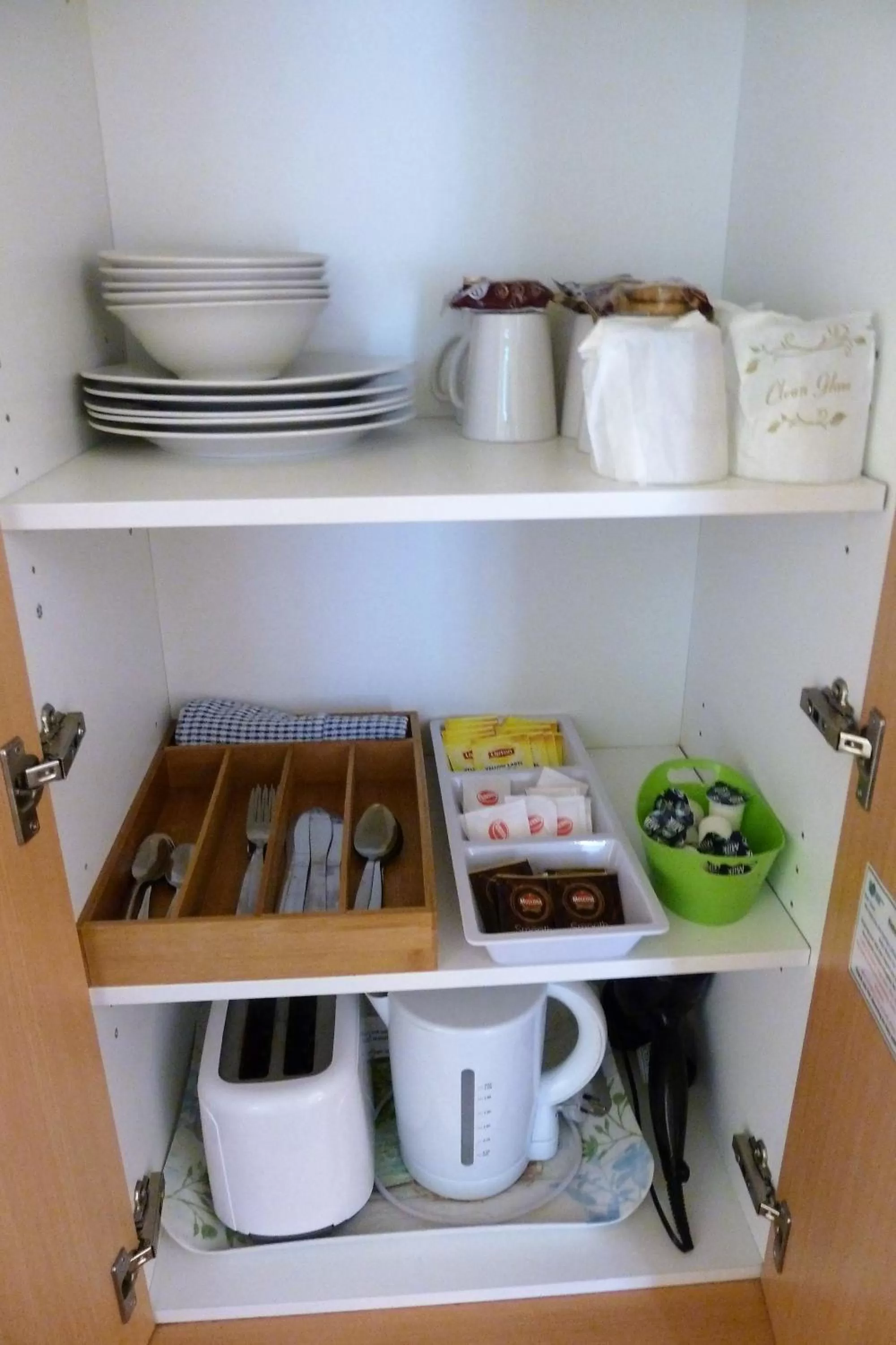 Coffee/tea facilities in Sky Rider Motor Inn
