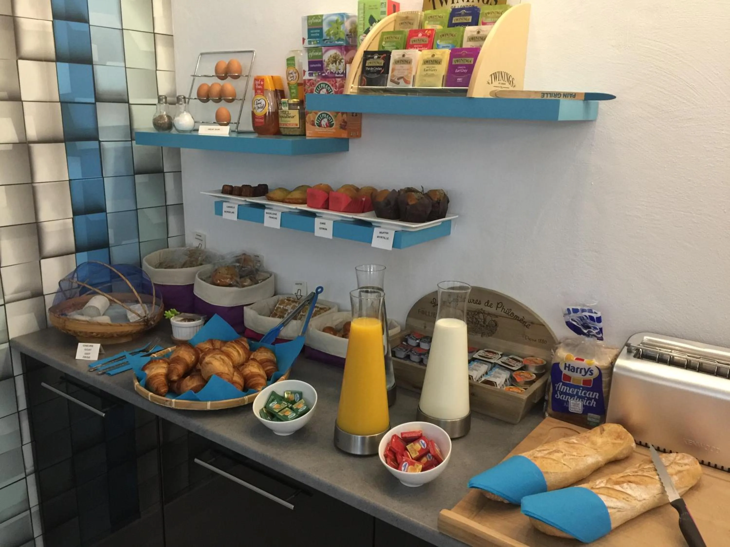 Food and drinks in Hôtel Concorde