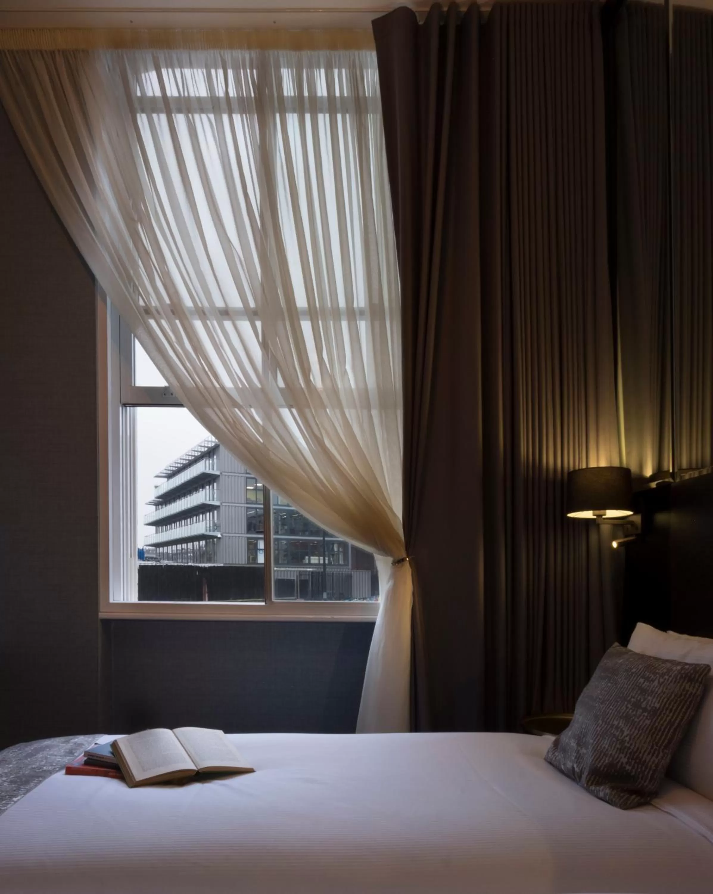 Photo of the whole room, Bed in Camden Enterprise Hotel