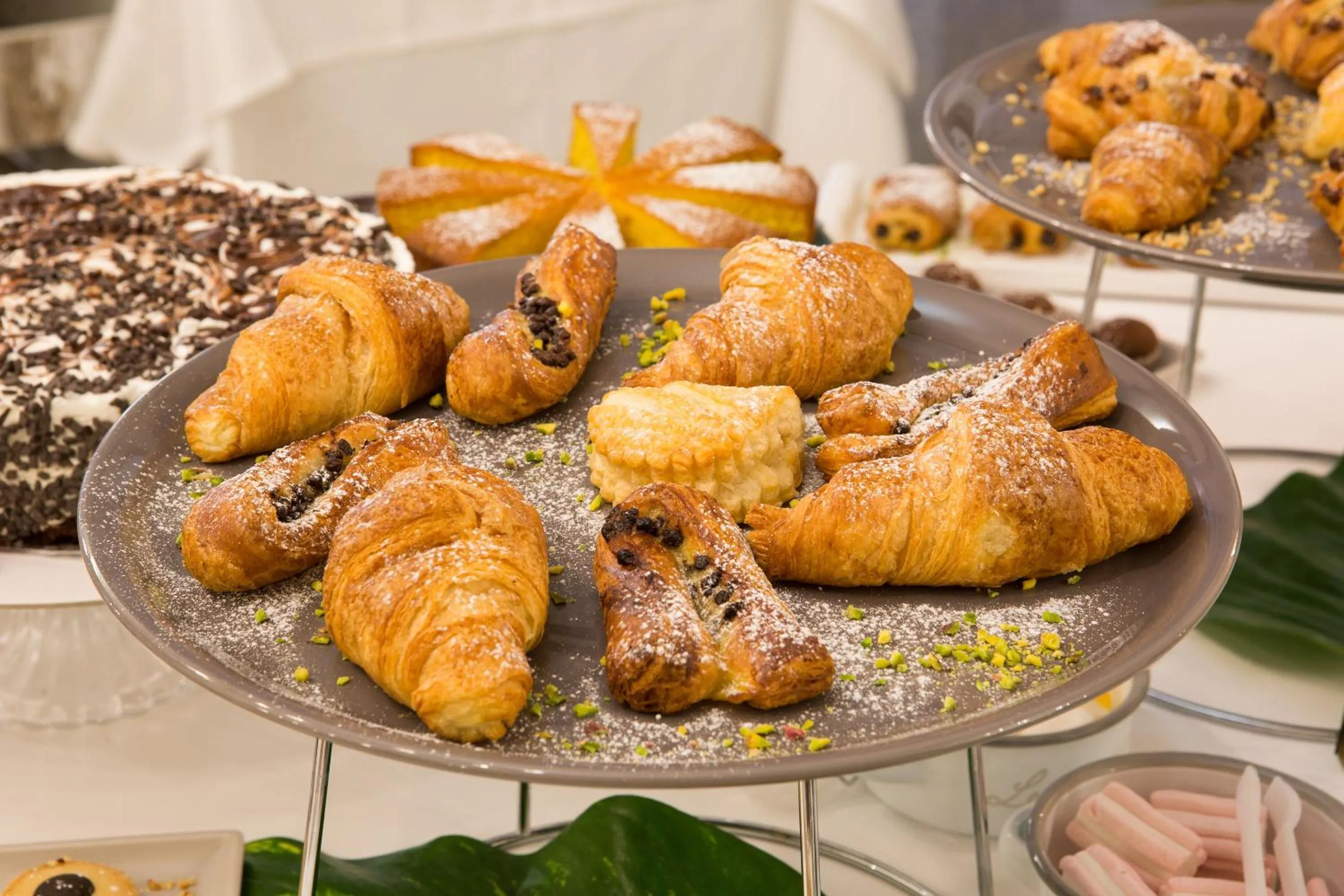 Food and drinks in Mefuta Hotel