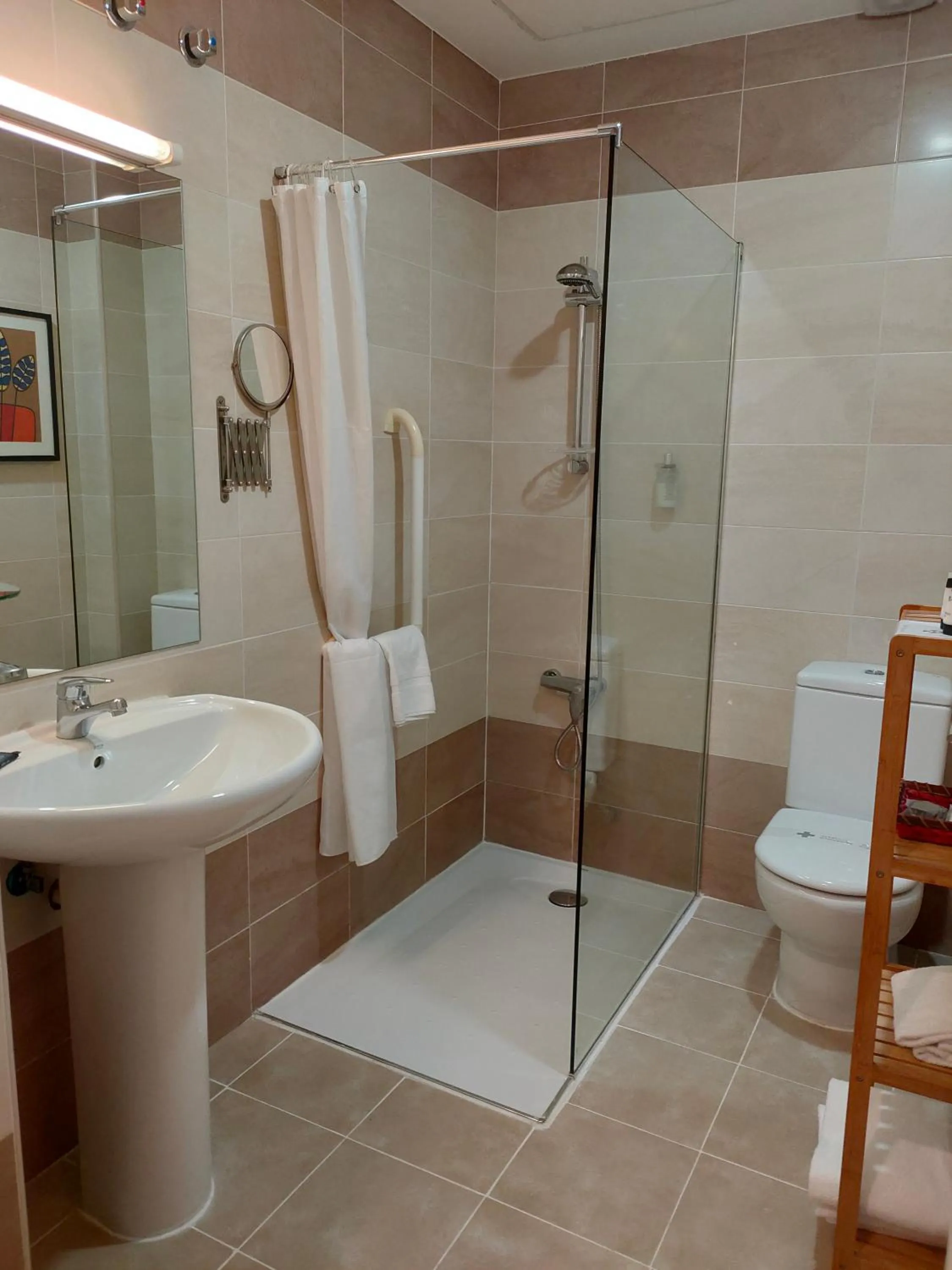 Bathroom in Hotel Arrope