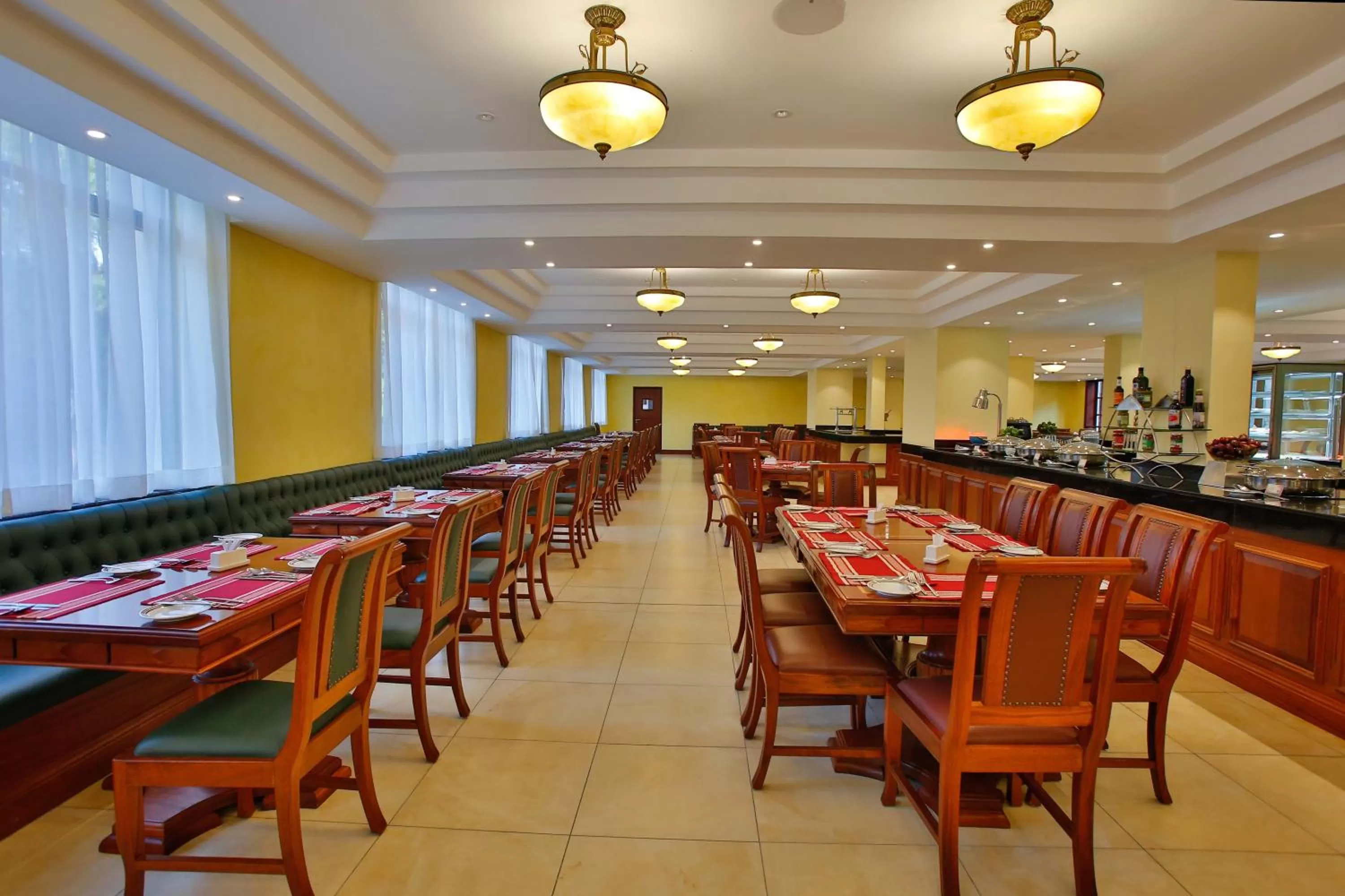 Restaurant/places to eat in Sarova Woodlands Hotel and Spa